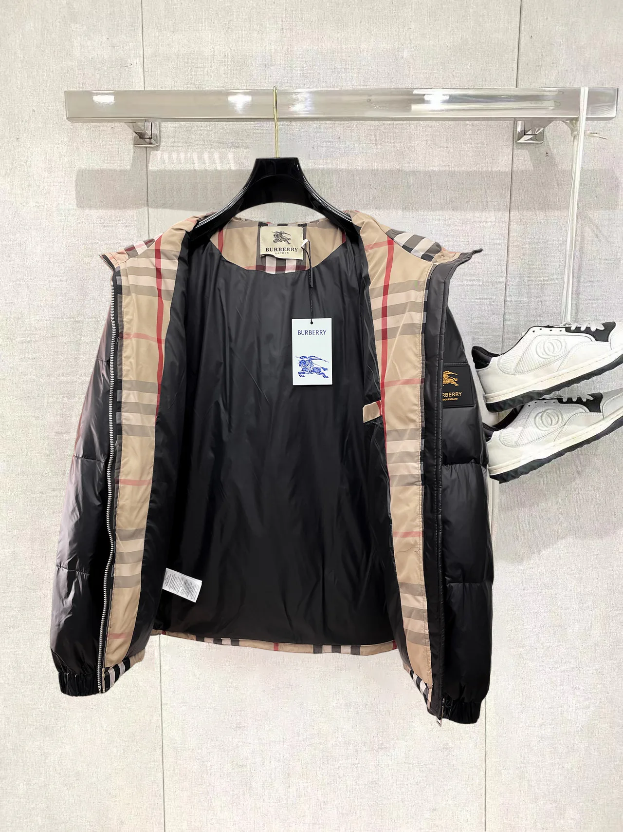 Куртки И Пуховики Женские Burberry 3887599