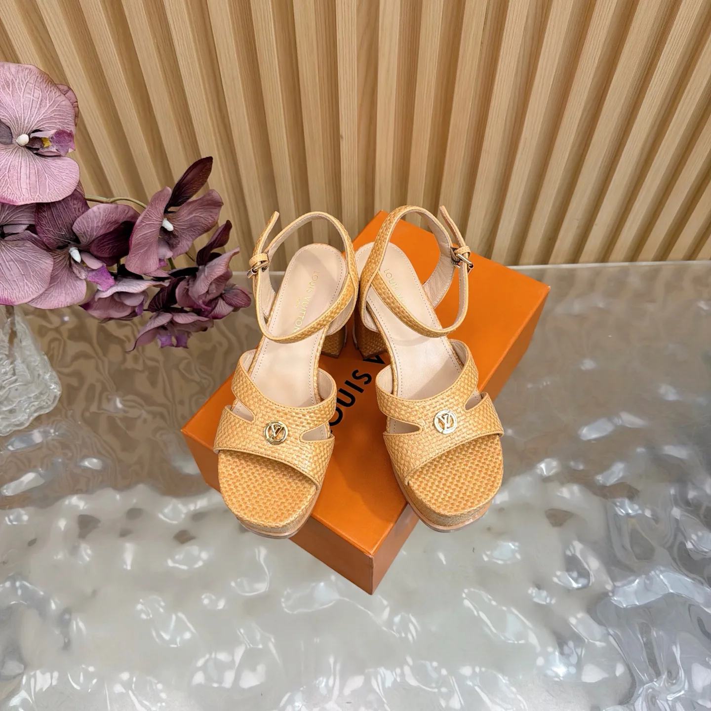 Сандалии Женские Louis Vuitton 629259