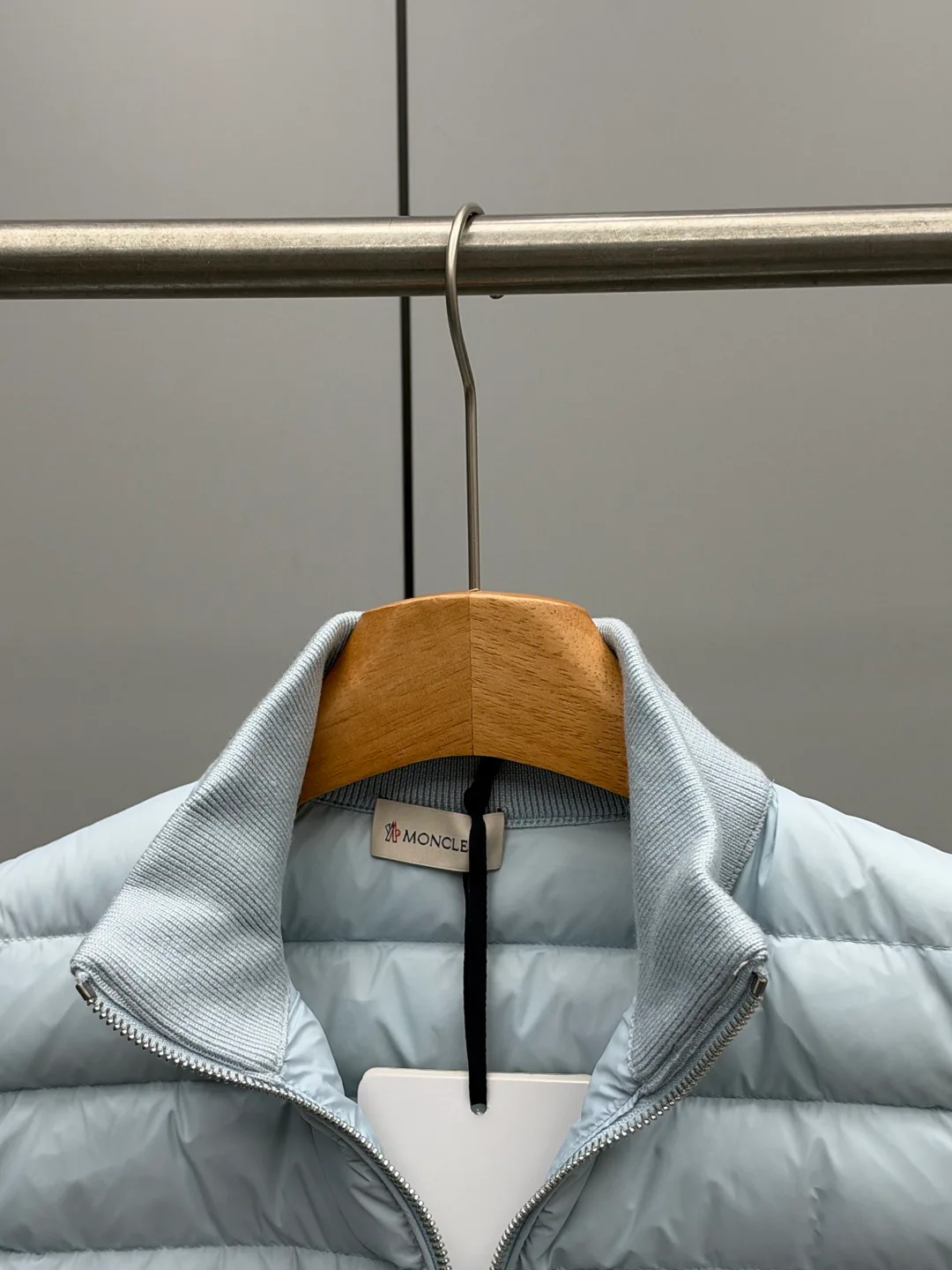 Куртки И Пуховики Женские Moncler 19070741