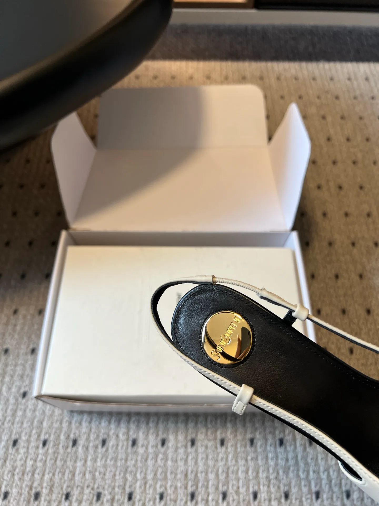 Босоножки Женские Saint Laurent 17632096