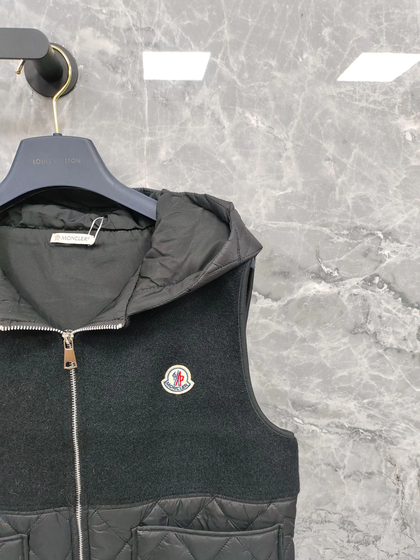 Жилеты Женские Moncler 18743555