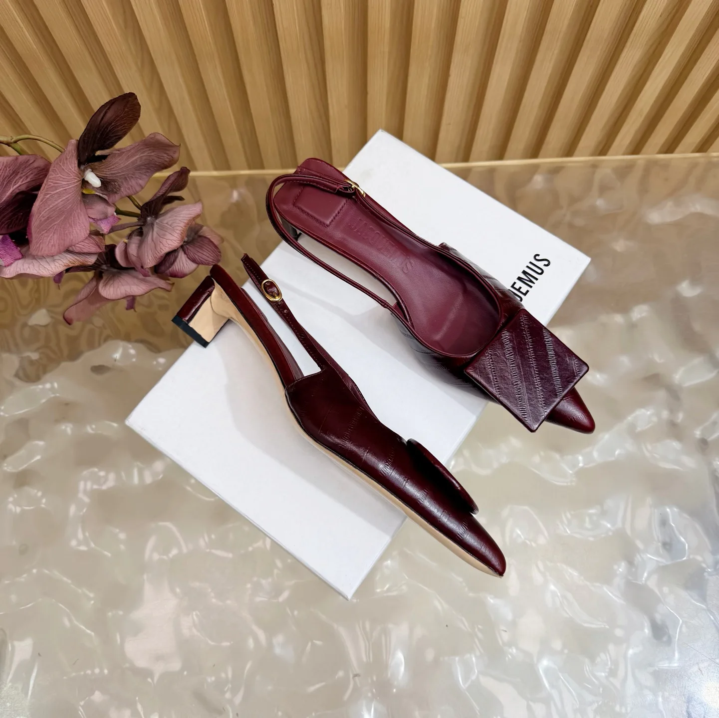Туфли Женские Jacquemus 17038112