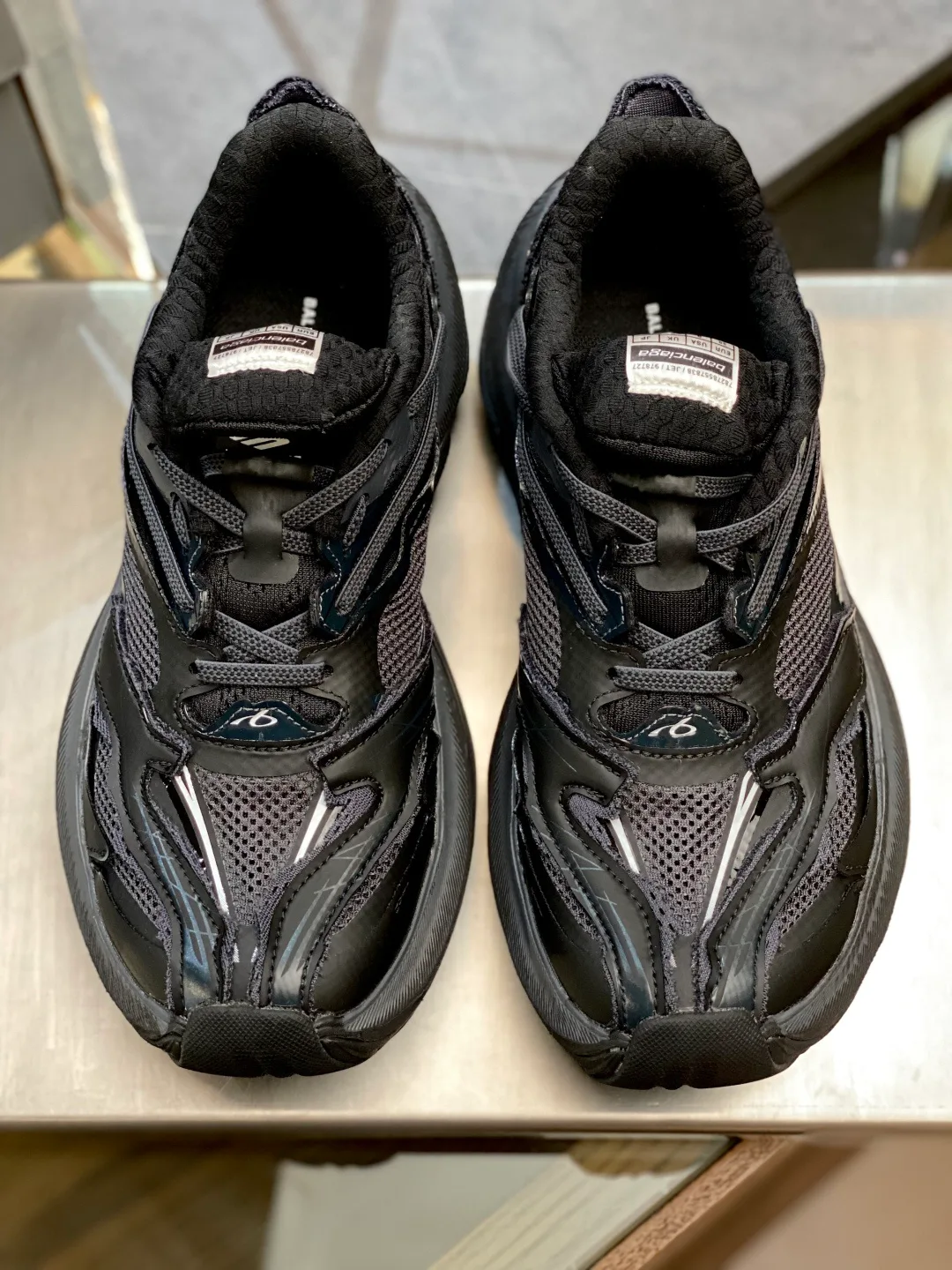 Кроссовки Женские Balenciaga 16934987