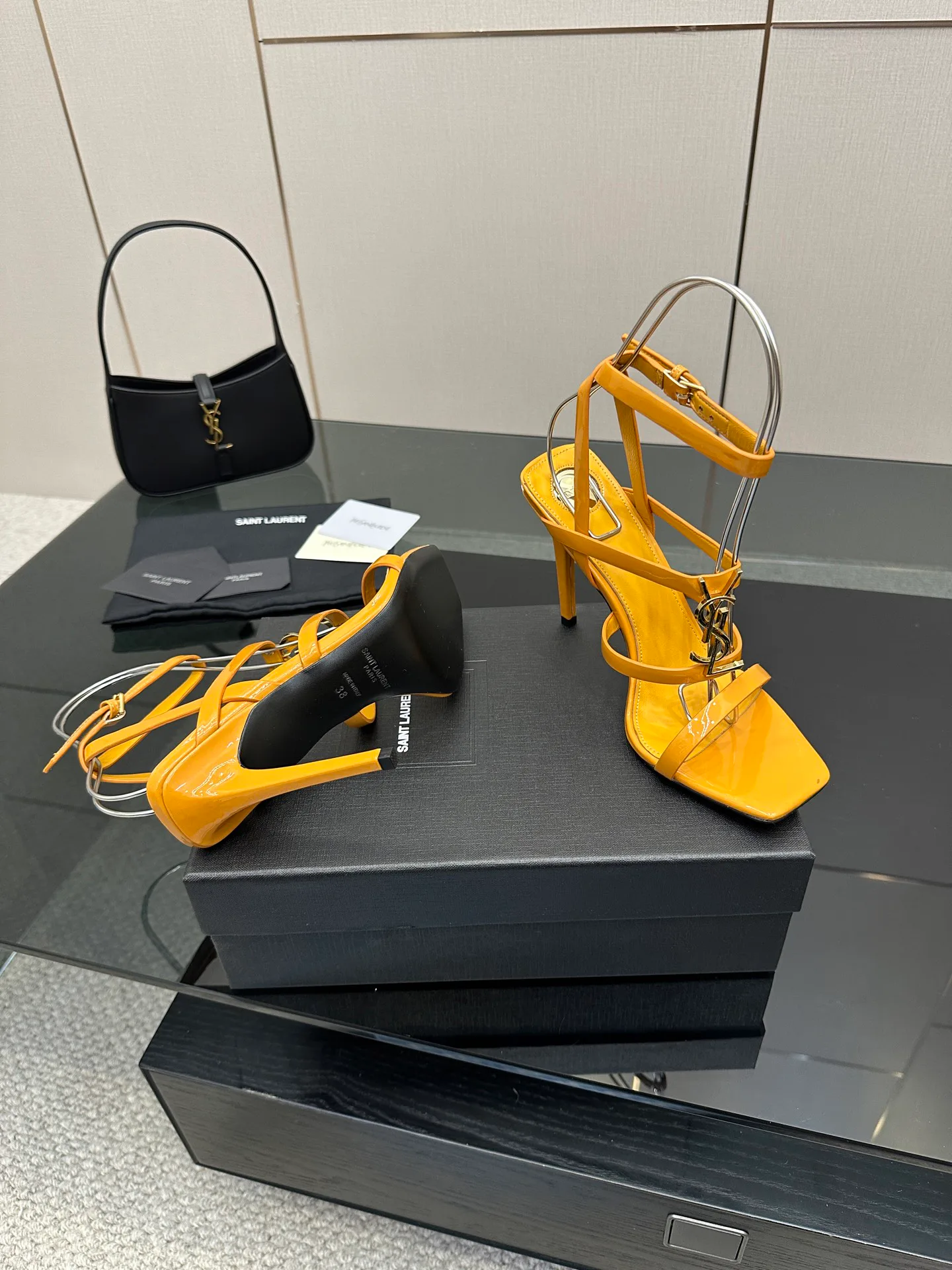 Босоножки Женские Saint Laurent 13164407