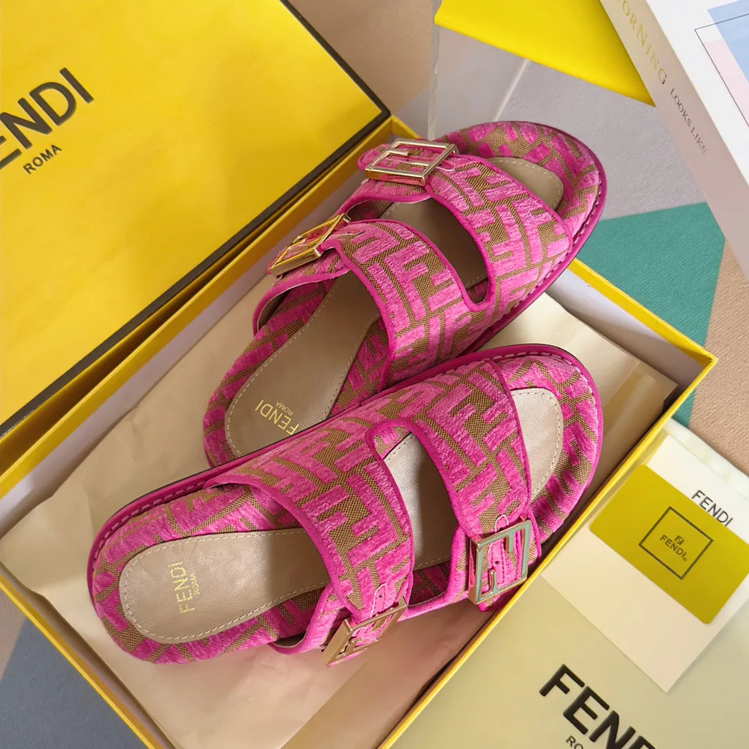 Шлепанцы Женские Fendi 34481