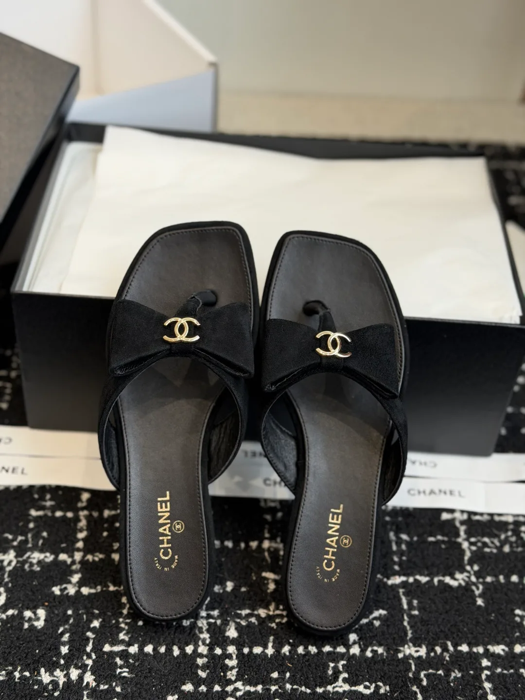 Шлепанцы Женские Chanel 17740569