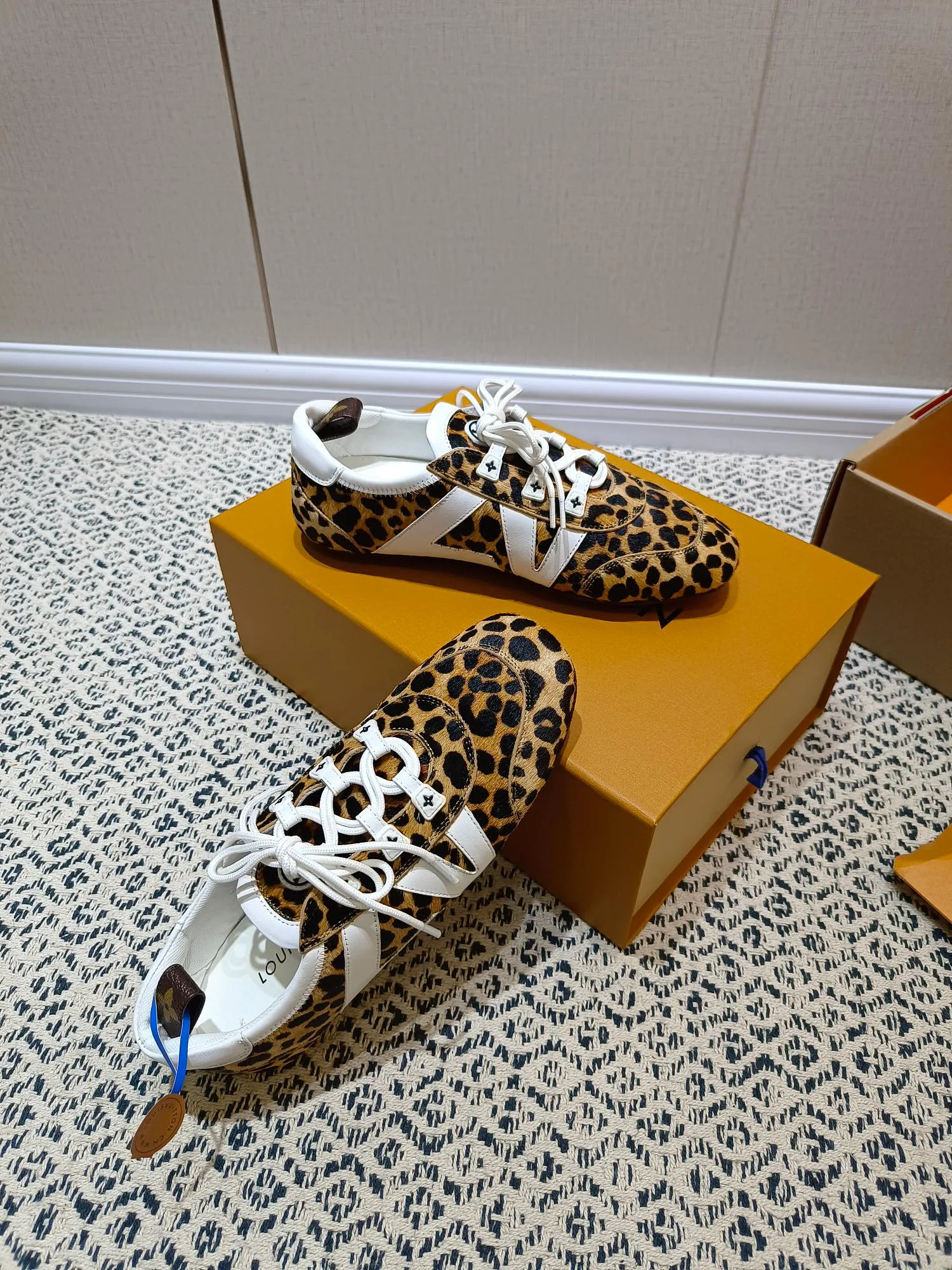 Кроссовки Женские Louis Vuitton 188345