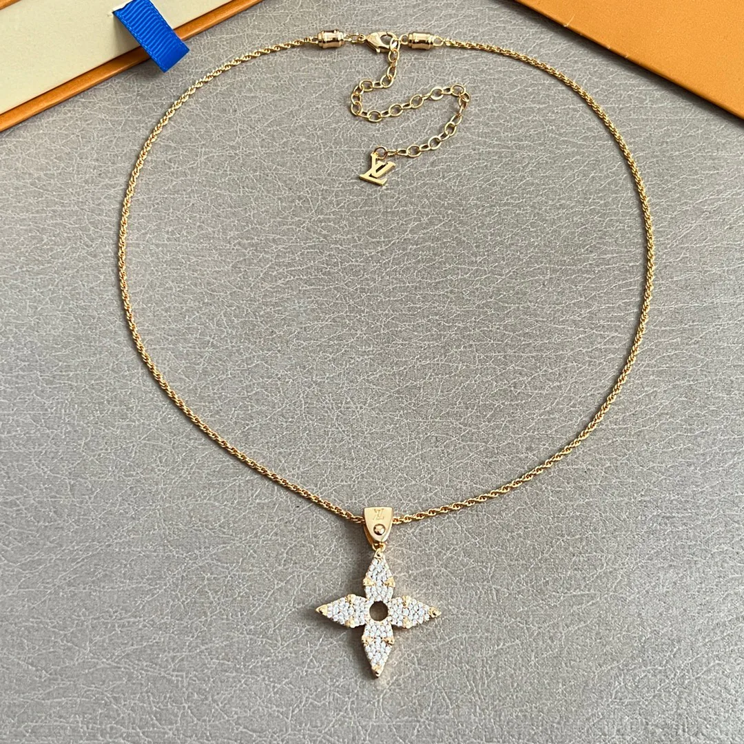 Бижутерия Louis Vuitton 1256341