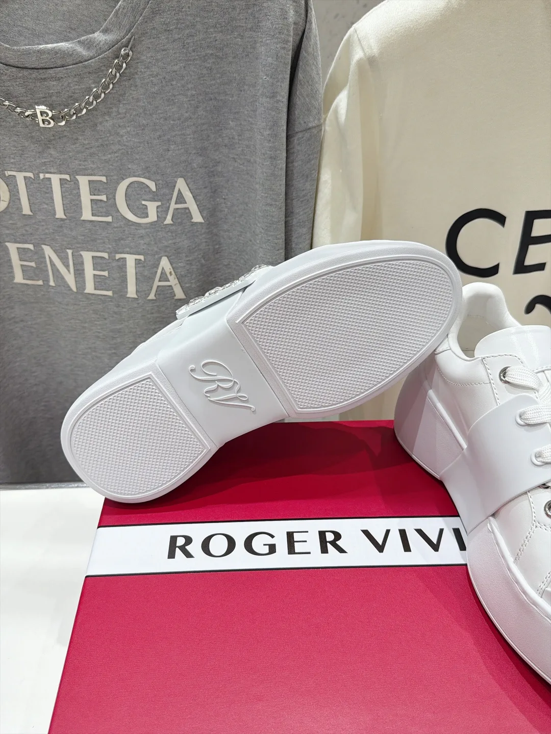 Кроссовки Женские Roger Vivier 18780305