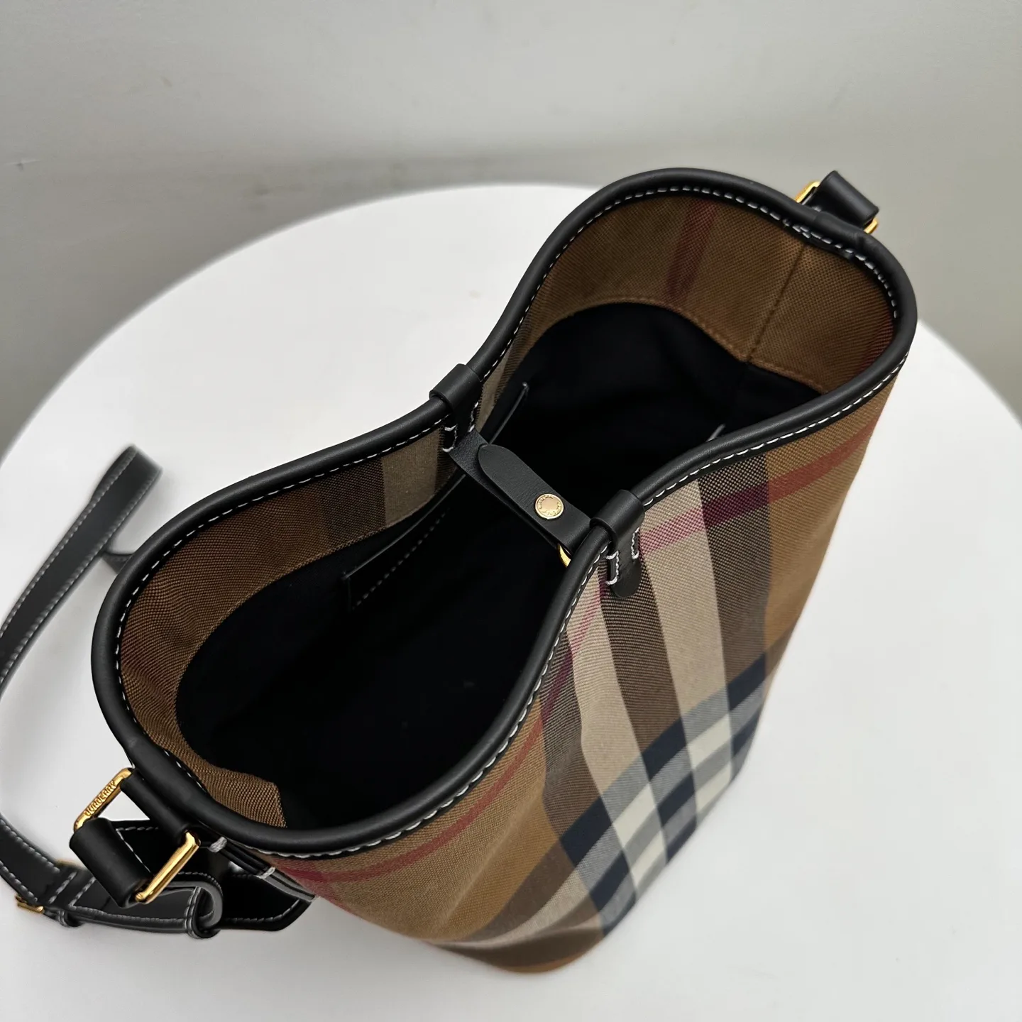 Сумки На Ремне Женские Burberry 546377