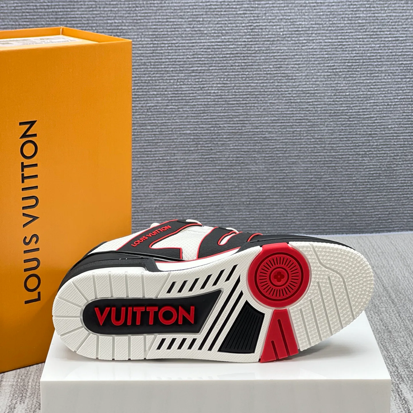 Кроссовки Мужские Louis Vuitton 1124287