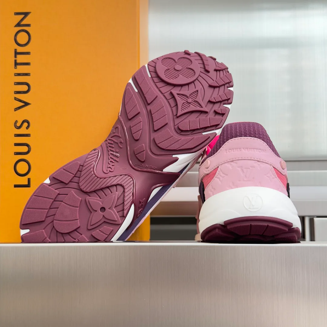 Кроссовки Женские Louis Vuitton 18463939