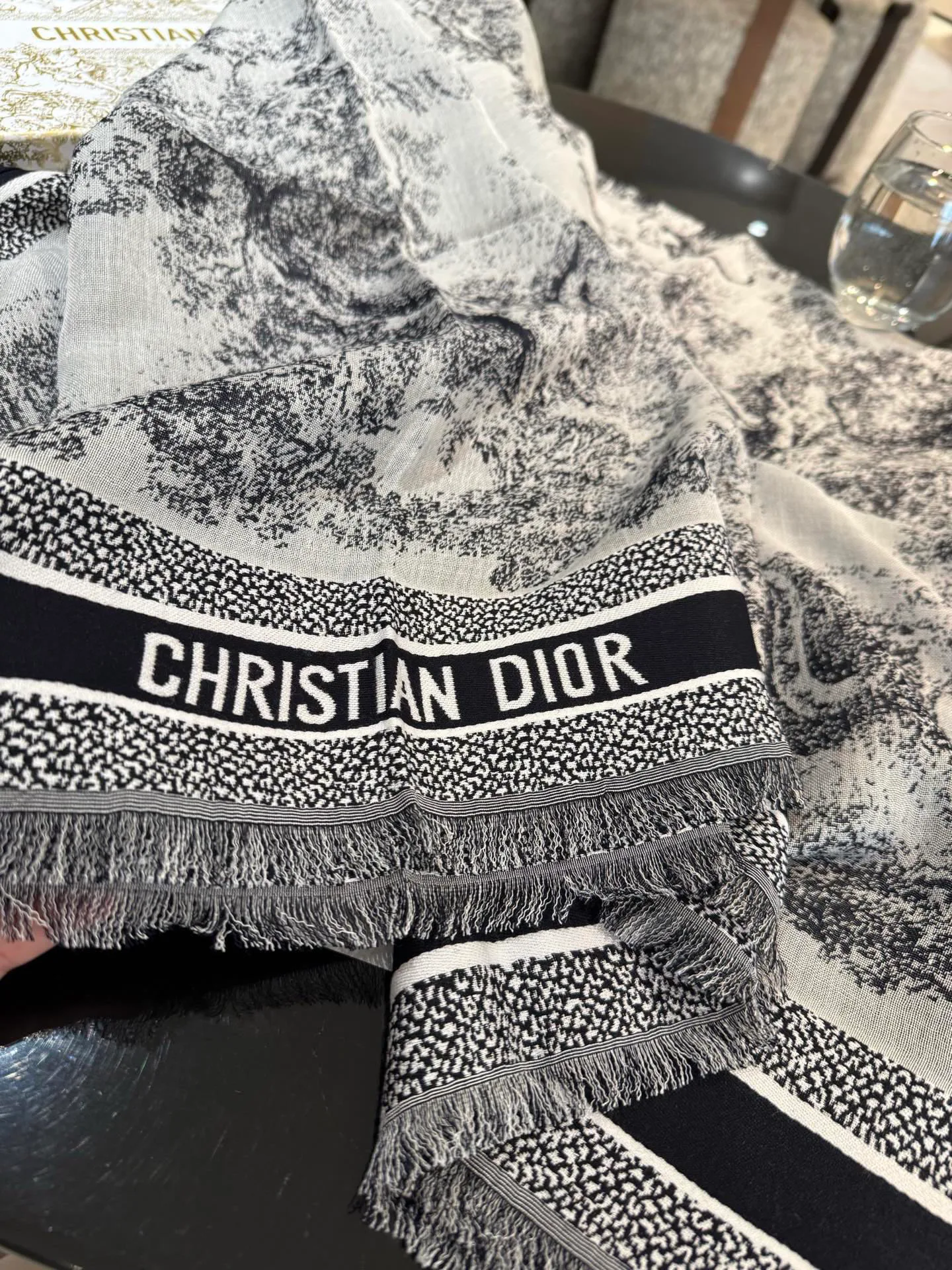 Шарфы Christian Dior 17448571