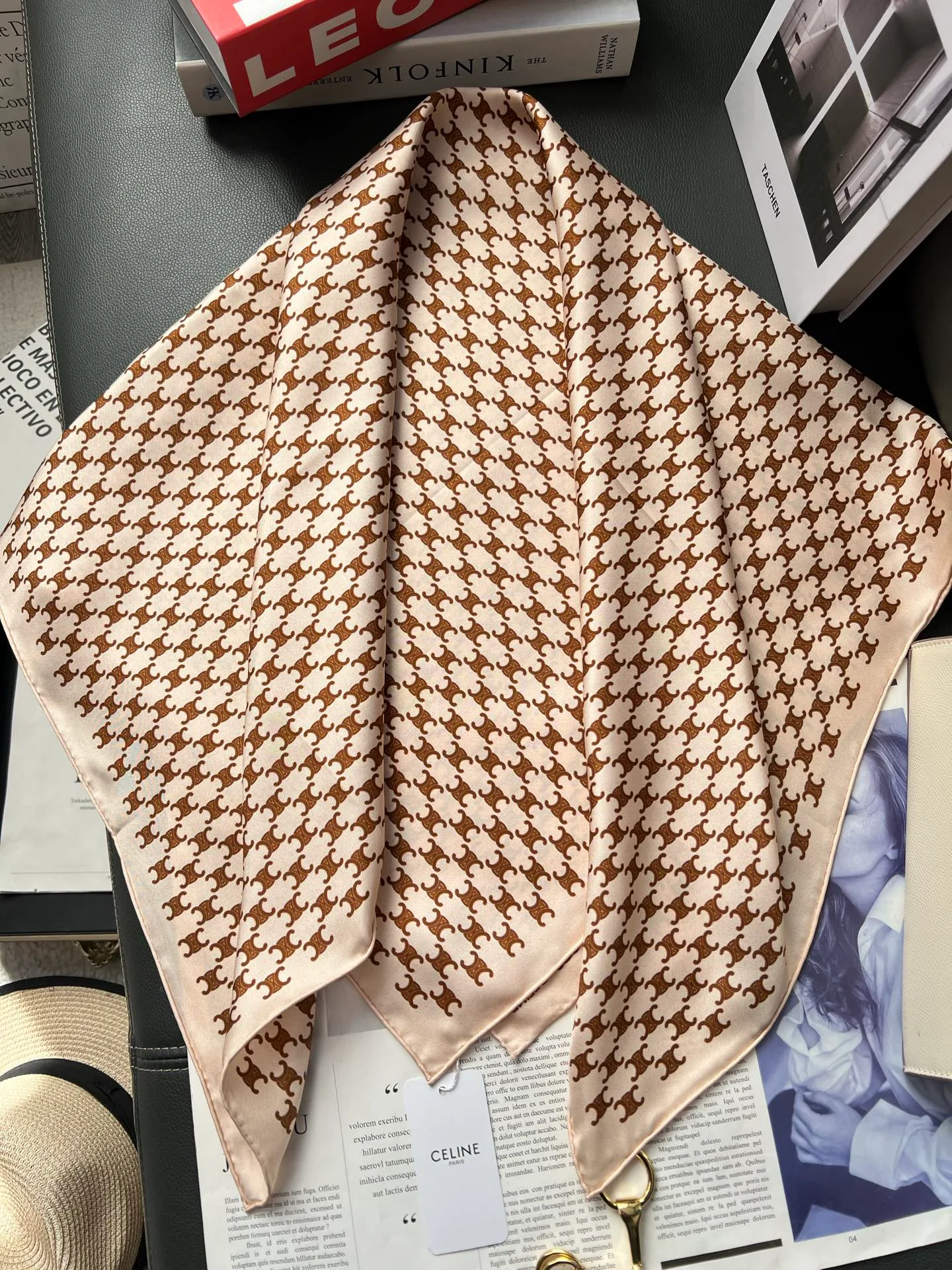 Шарфы Celine 13351604