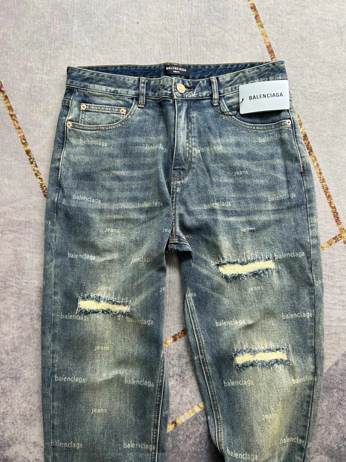 Джинсы Женские Balenciaga 10658012