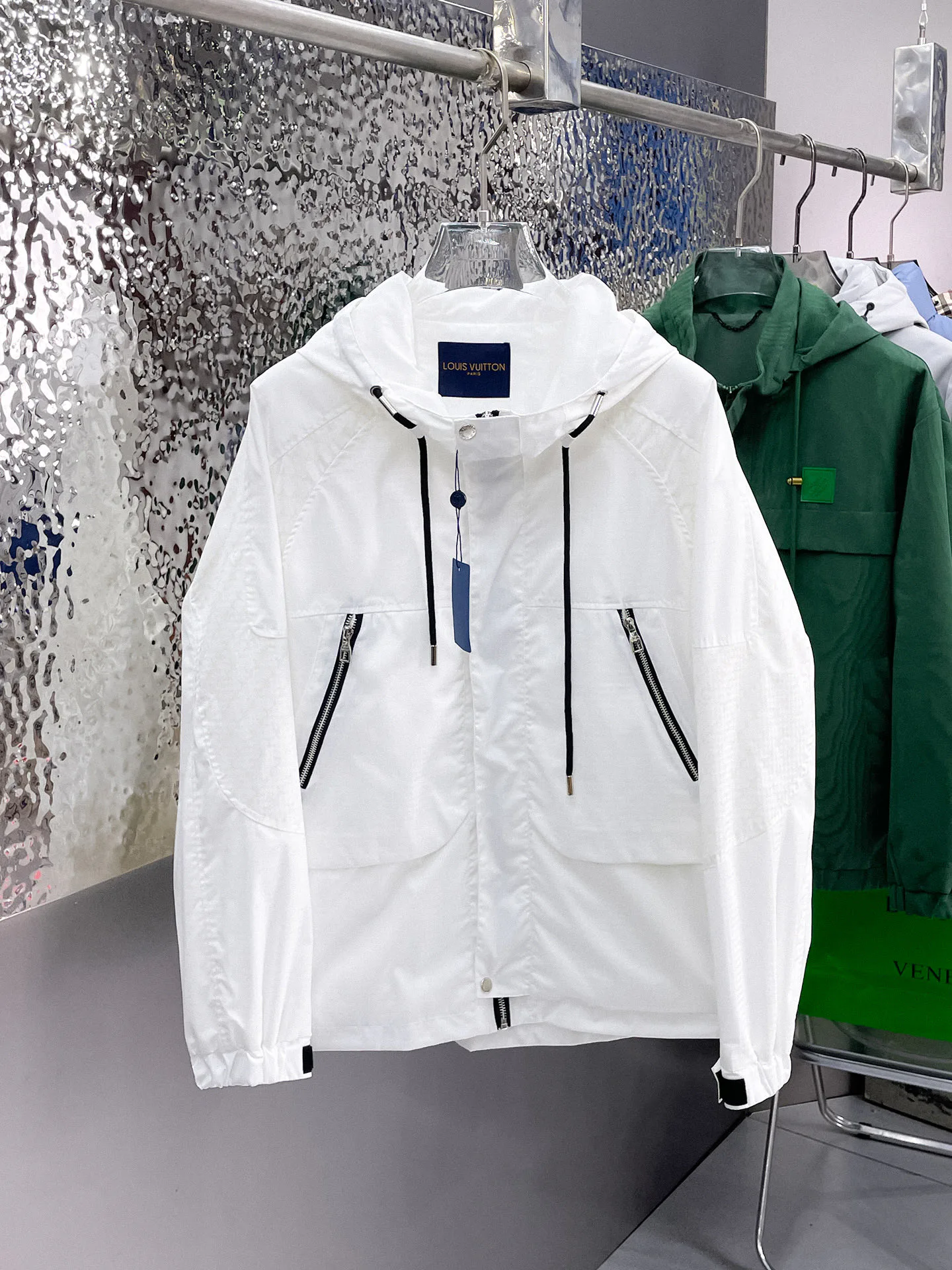 Куртки И Пуховики Мужские Louis Vuitton 9352287