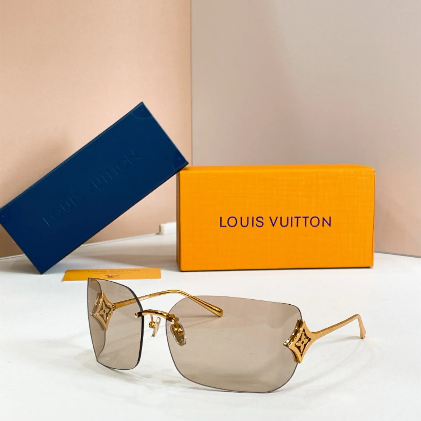 Очки Louis Vuitton 18669965