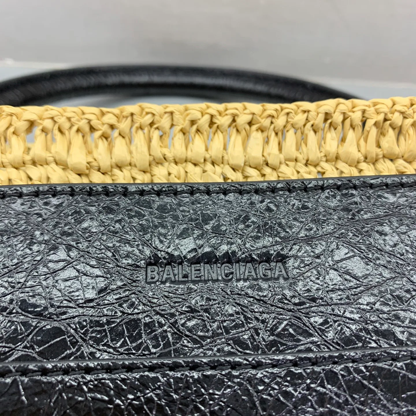 Классические Сумки Женские Balenciaga 18136270