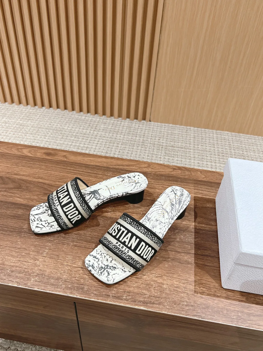 Босоножки Женские Christian Dior 11600025