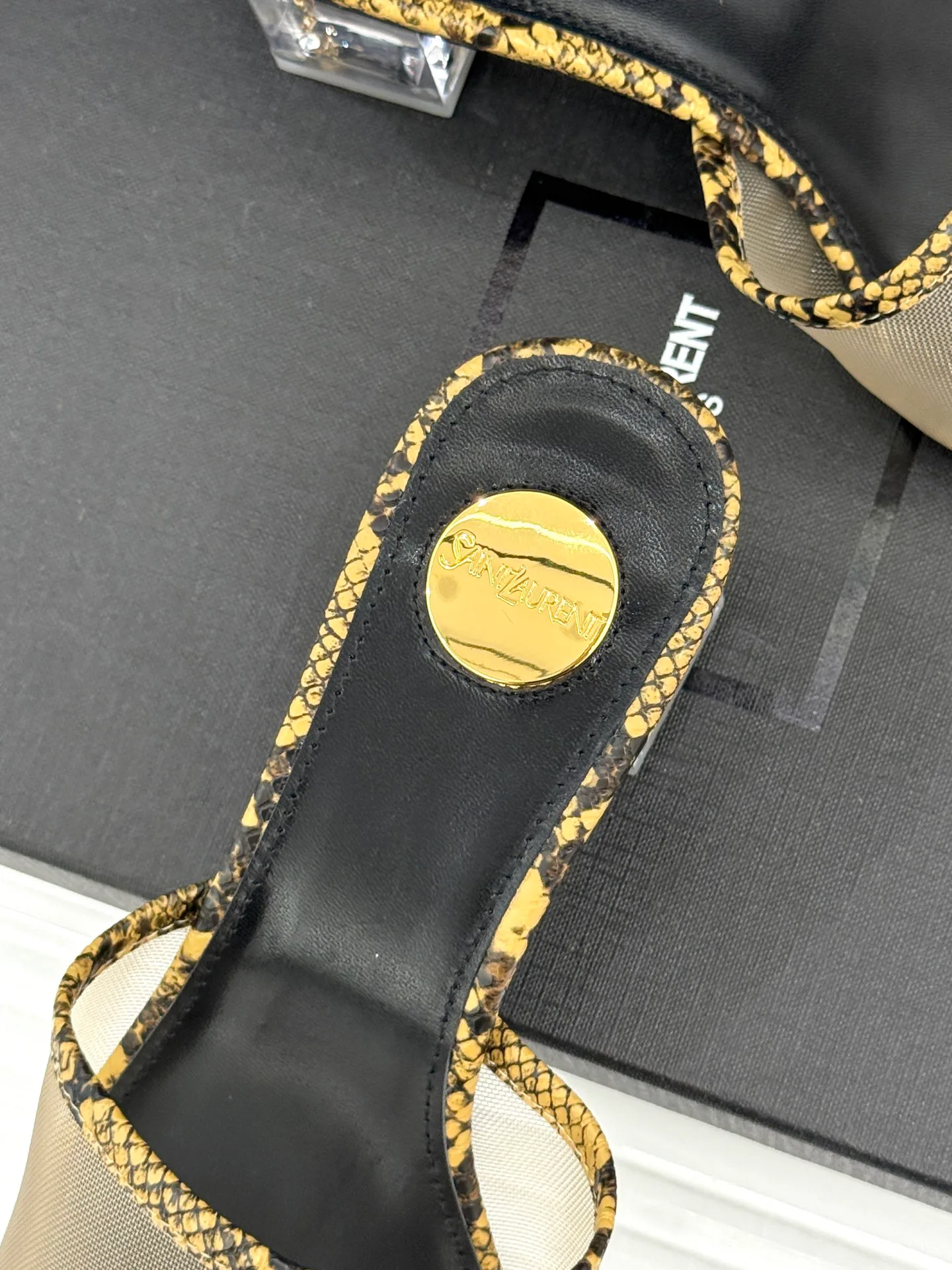 Босоножки Женские Saint Laurent 17024887