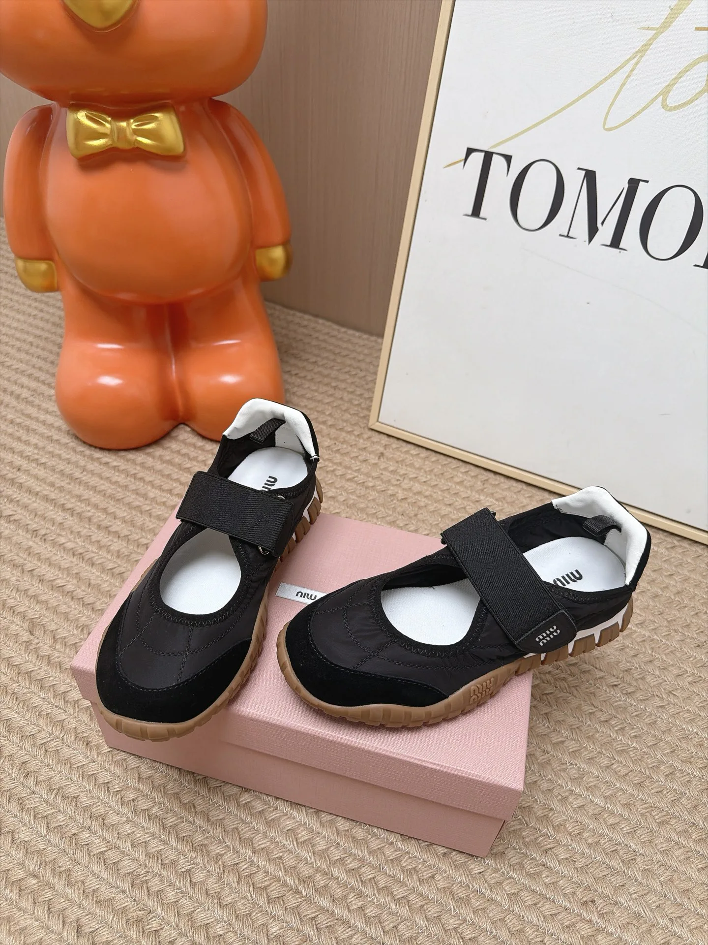 Кроссовки Женские Miu Miu 18063023
