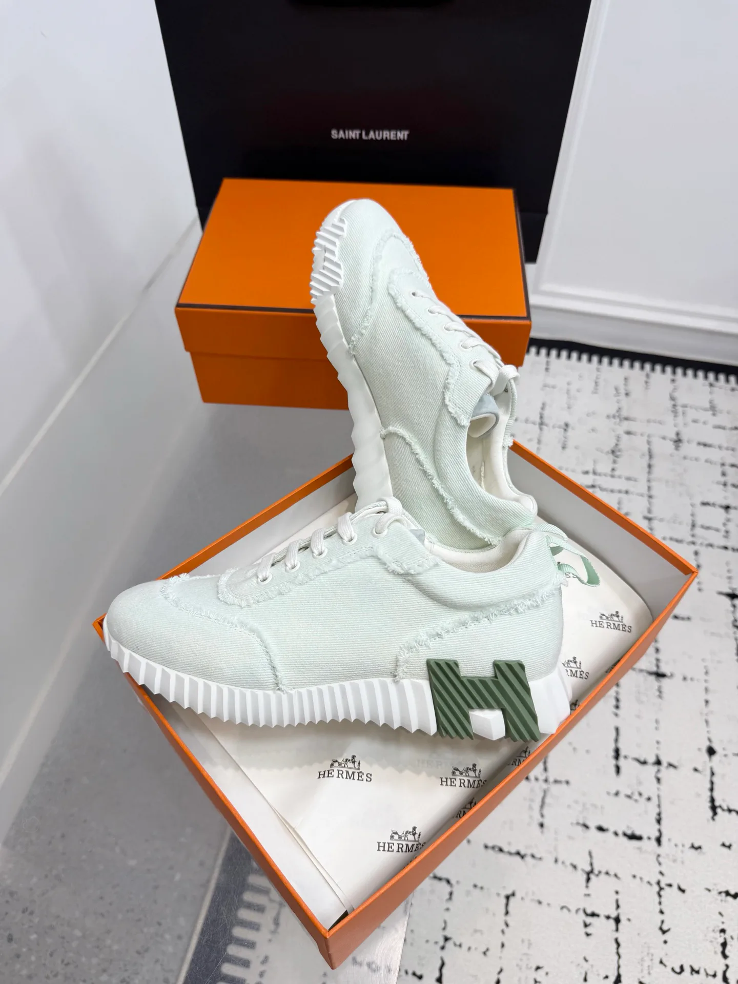 Кроссовки Женские Hermes 199480