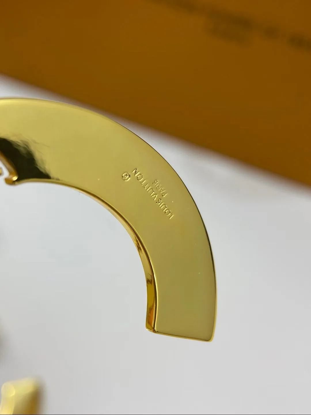 Бижутерия Louis Vuitton 1703421