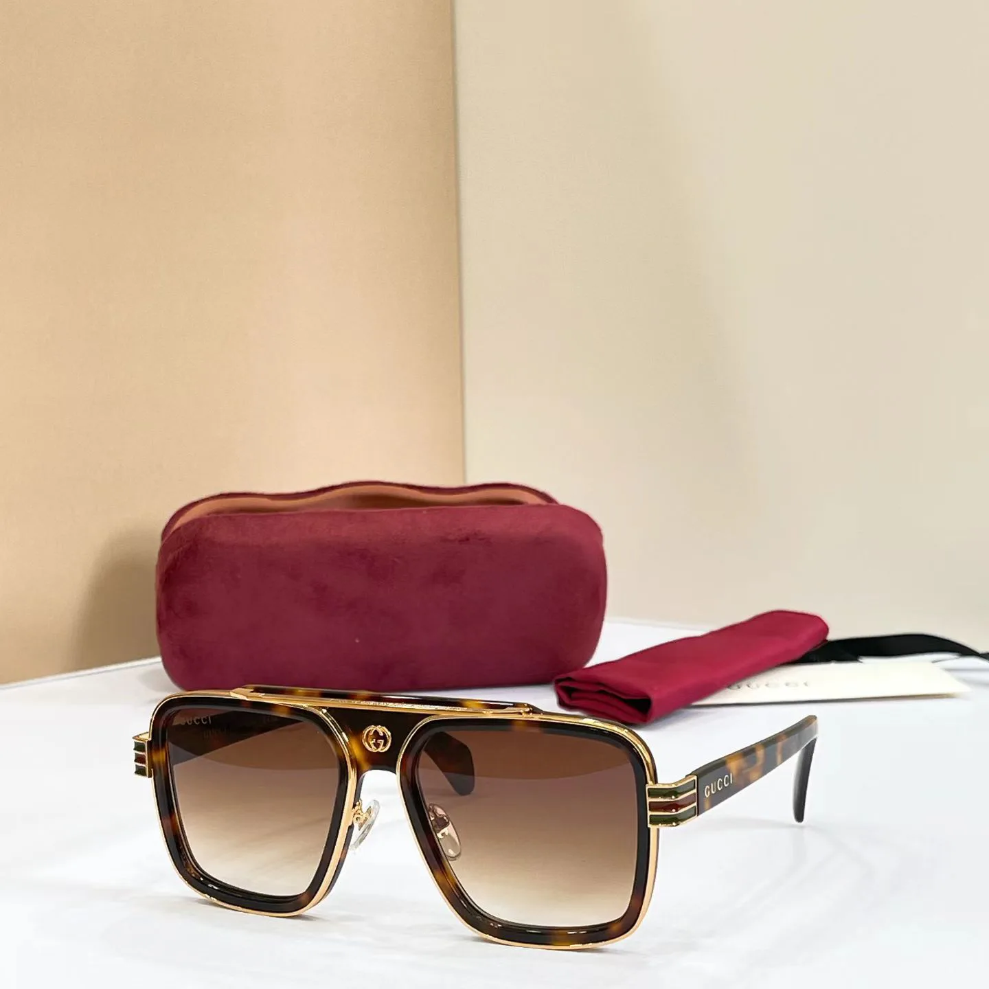 Очки Gucci 17633232