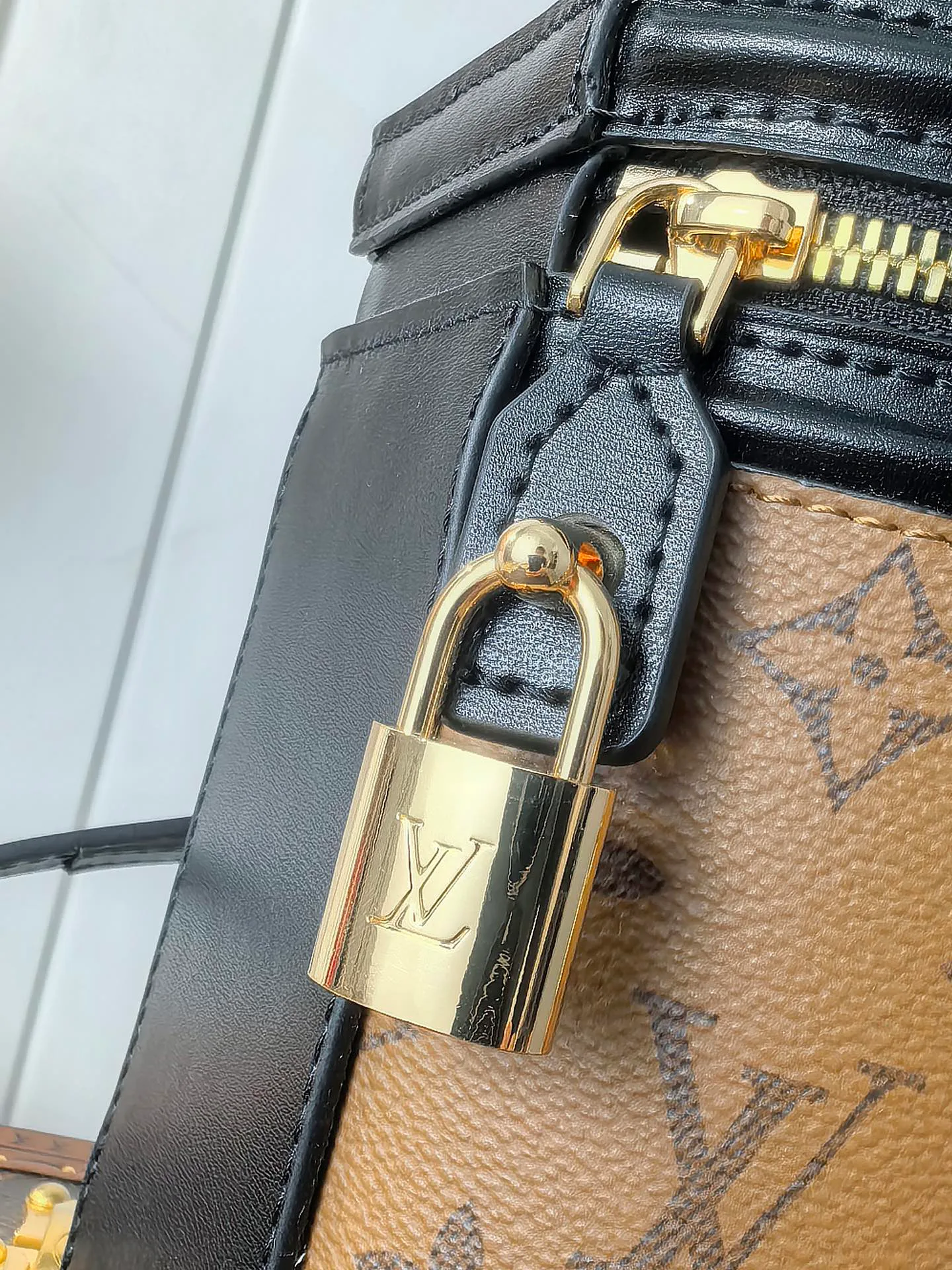 Классические Сумки Женские Louis Vuitton 13153267
