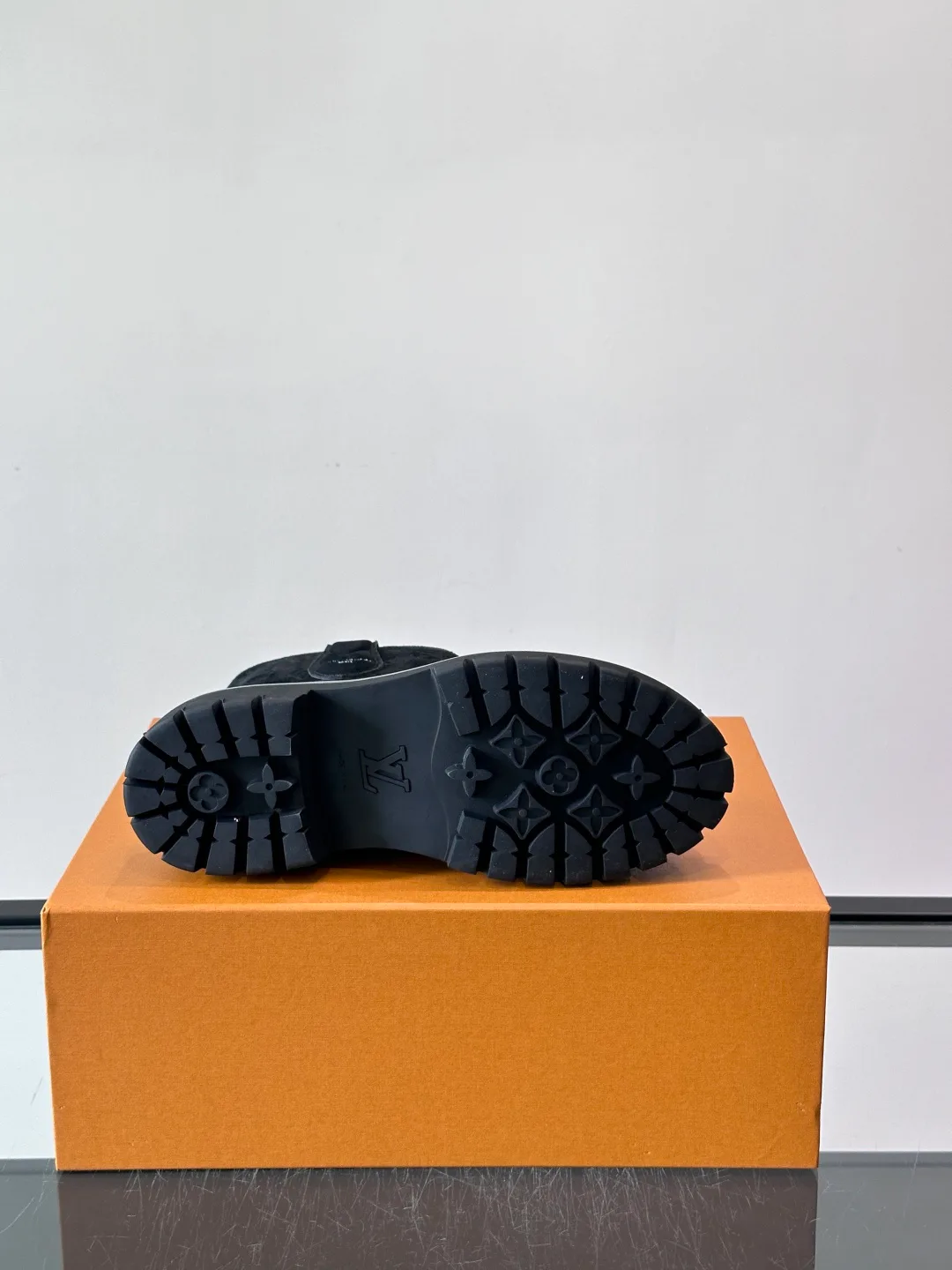Ботинки Мужские Louis Vuitton 18102793