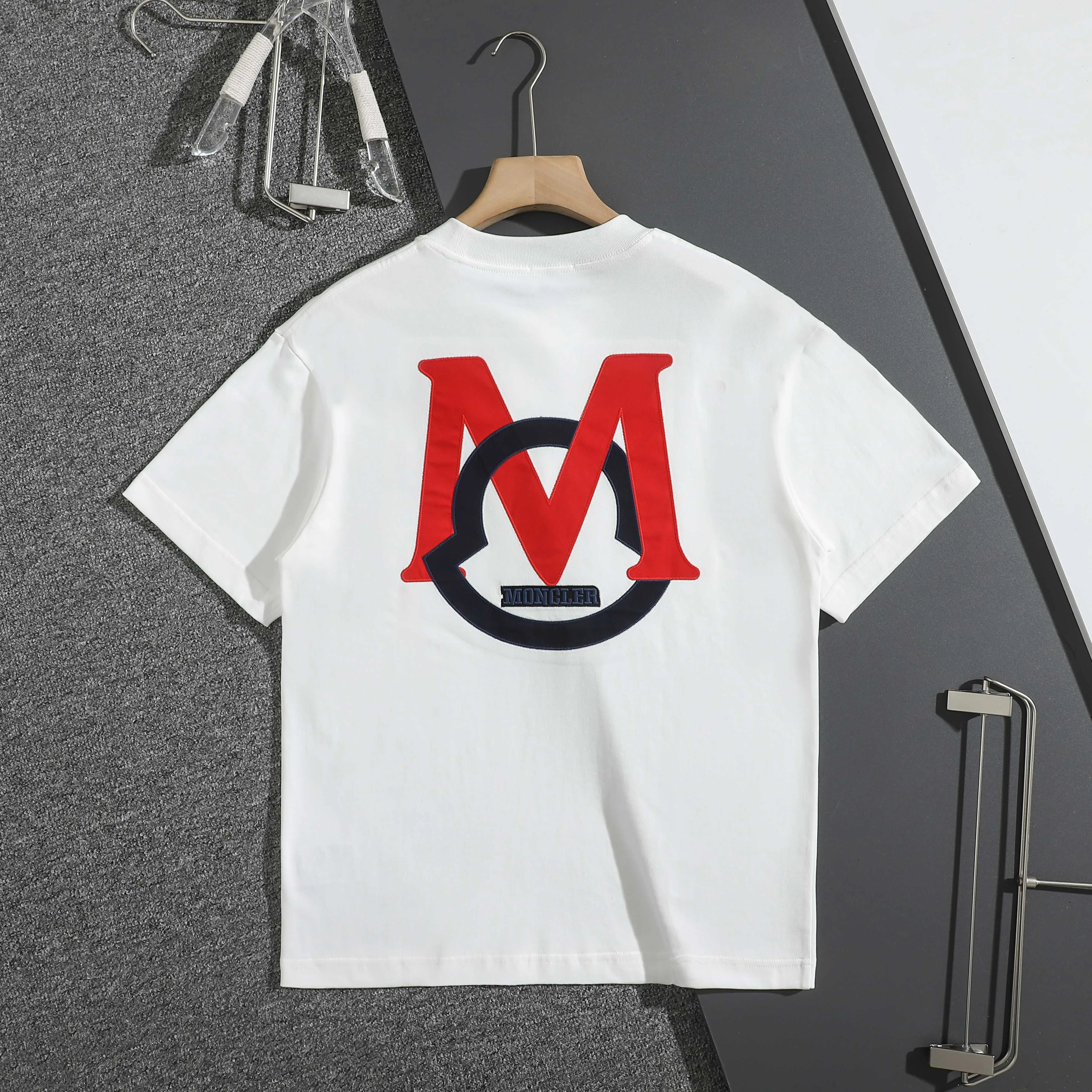 Футболки Женские Moncler 10542460