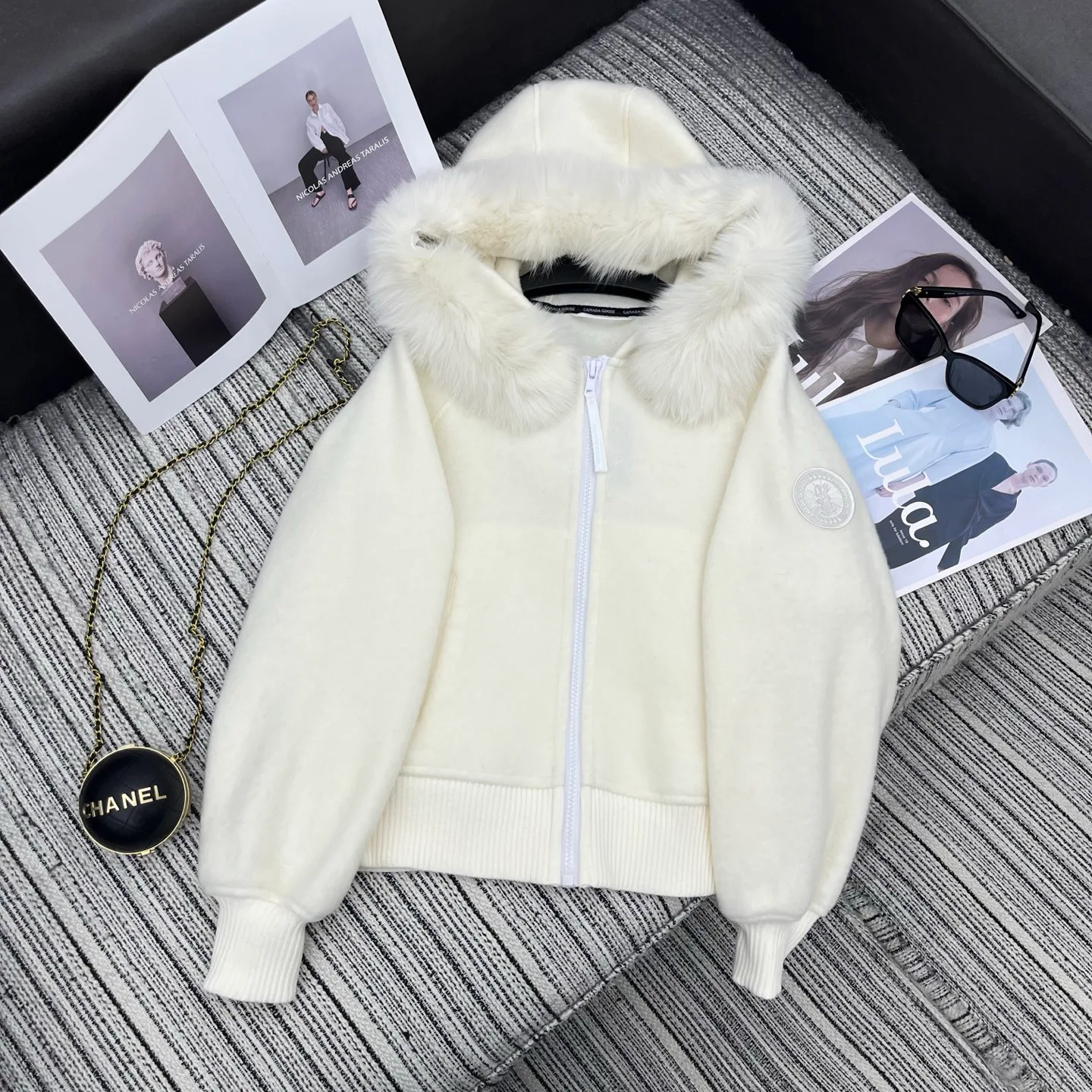 Пальто Женские Canada Goose 4116162