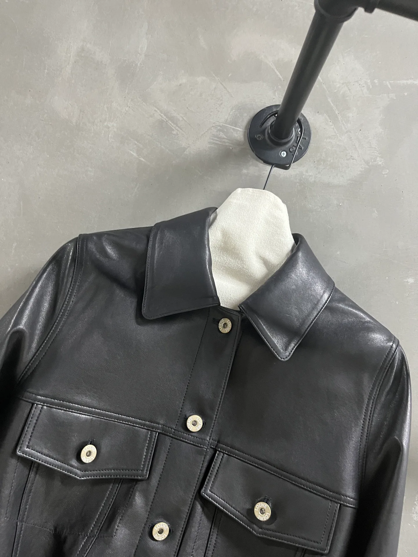 Кожаные Куртки И Дублёнки Женские Loewe 18172899