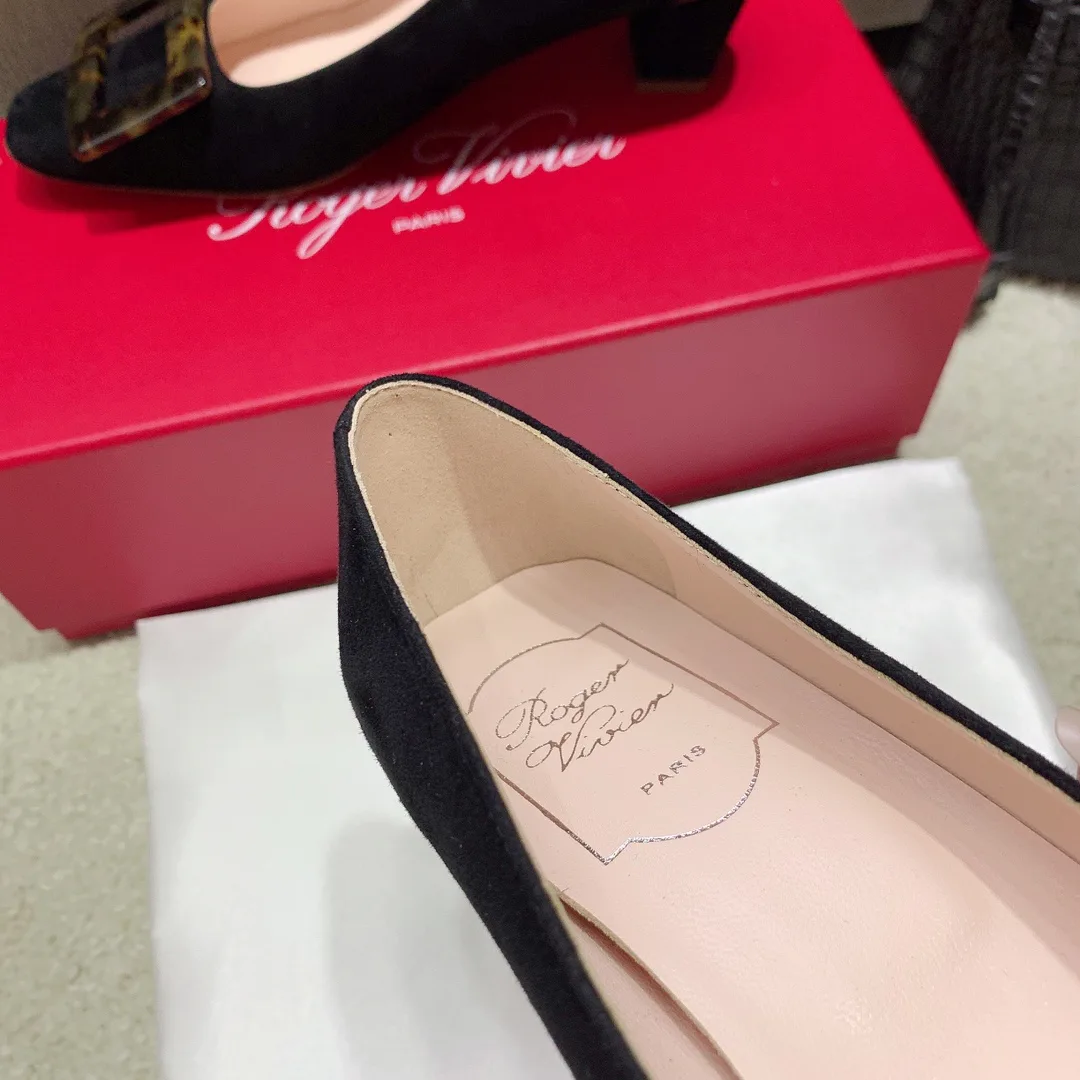 Туфли Женские Roger Vivier 17550732