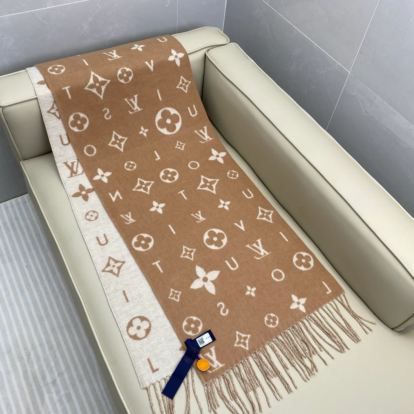 Шарфы Louis Vuitton 438506