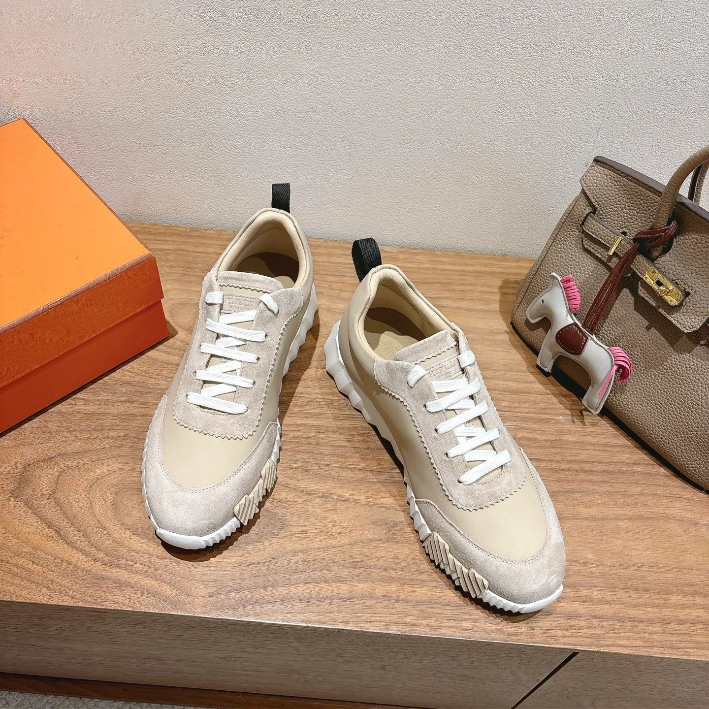 Кроссовки Женские Hermes 9915109