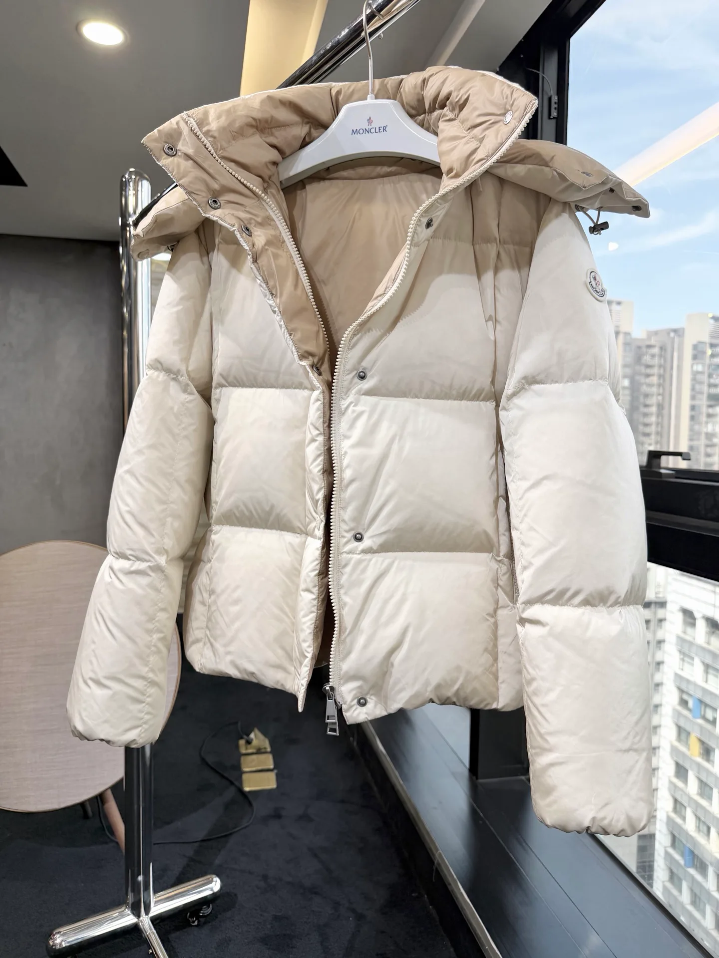 Куртки И Пуховики Женские Moncler 19261672