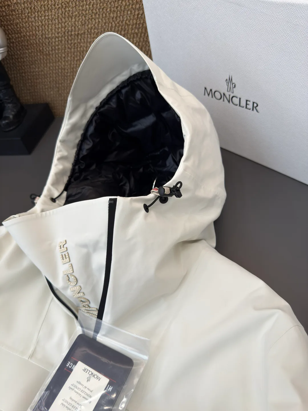 Куртки И Пуховики Женские Moncler 19580631