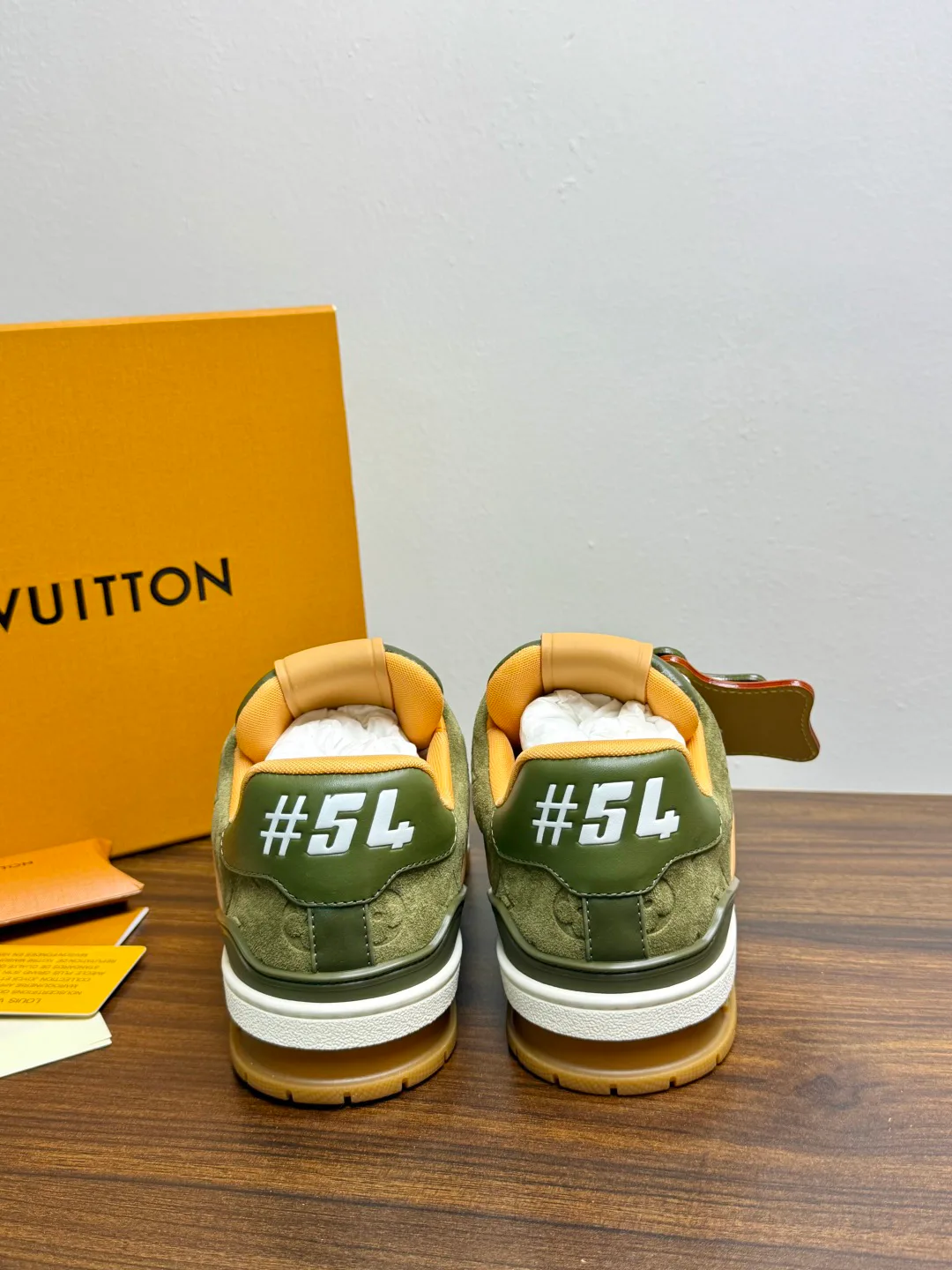 Кроссовки Мужские Louis Vuitton 19036043