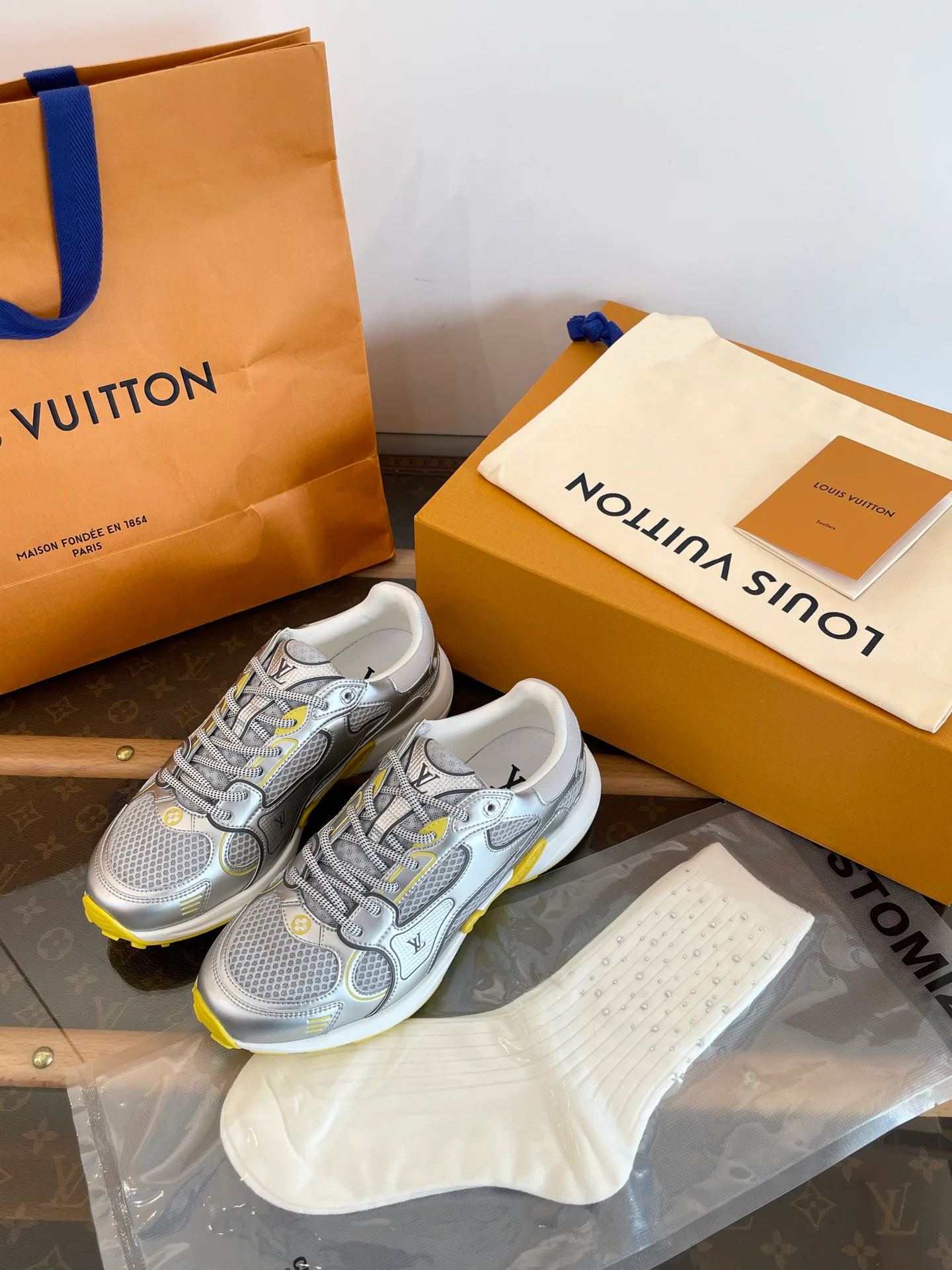 Кроссовки Женские Louis Vuitton 200540