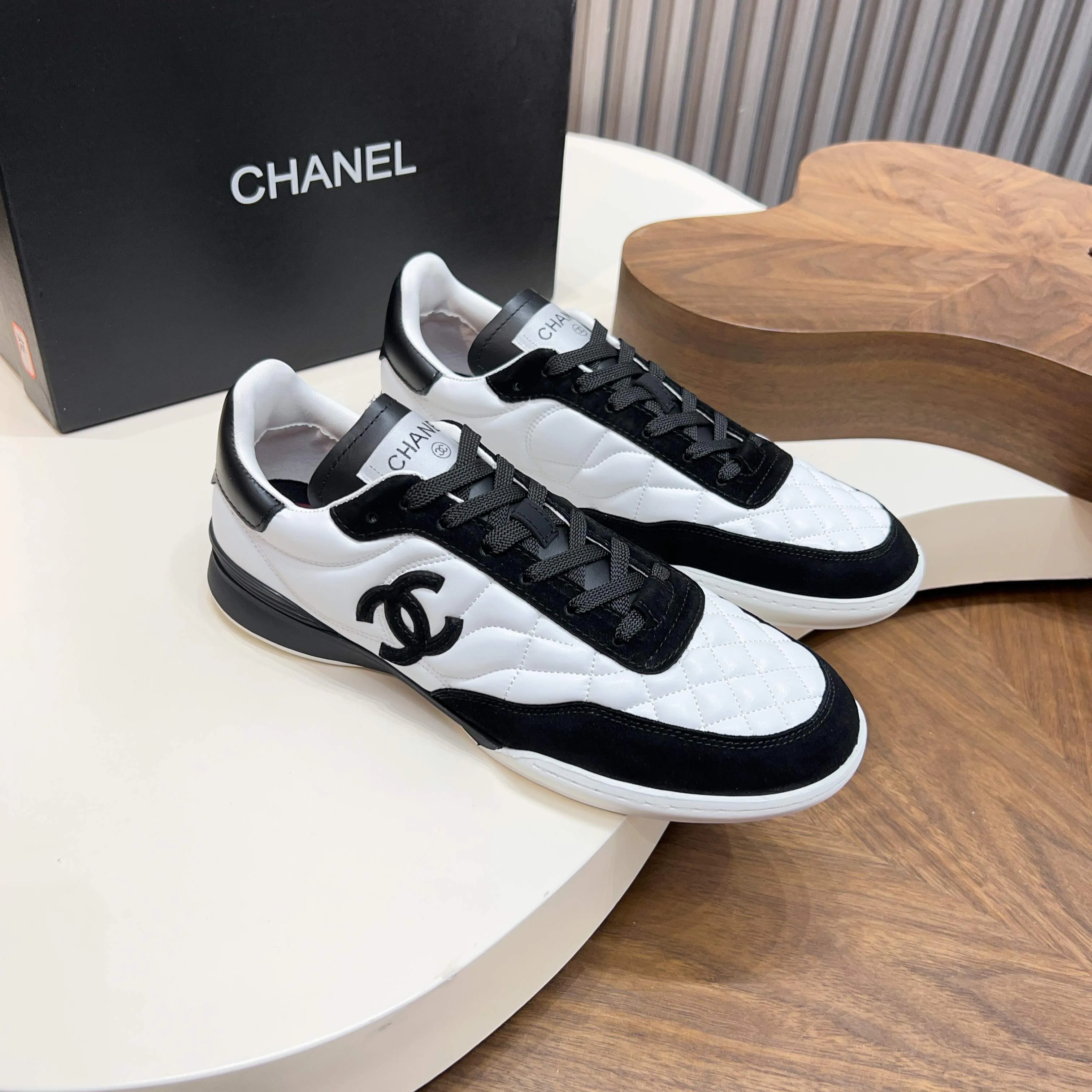Кроссовки Женские Chanel 17918720