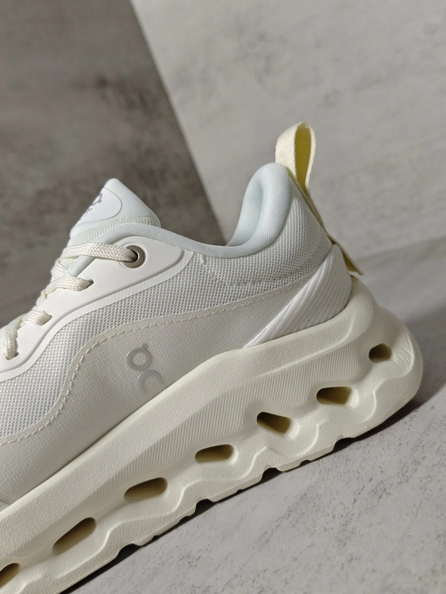 Кроссовки Женские Loewe 108304