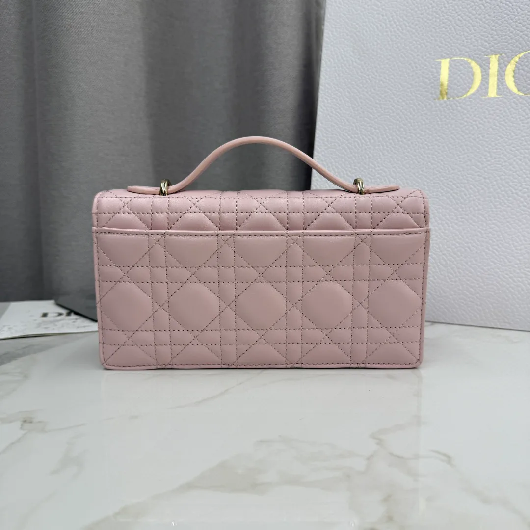 Классические Сумки Женские Christian Dior 12594755