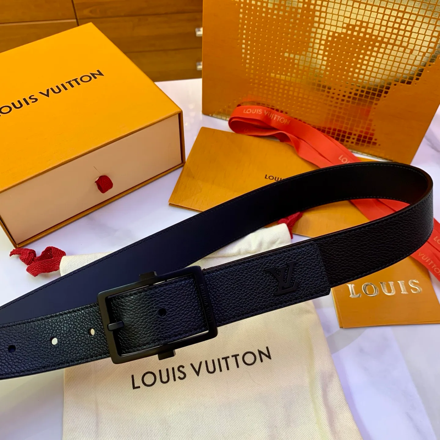Ремни Louis Vuitton 17682170