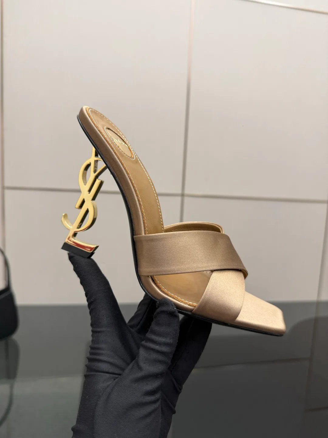 Босоножки Женские Saint Laurent 11336486