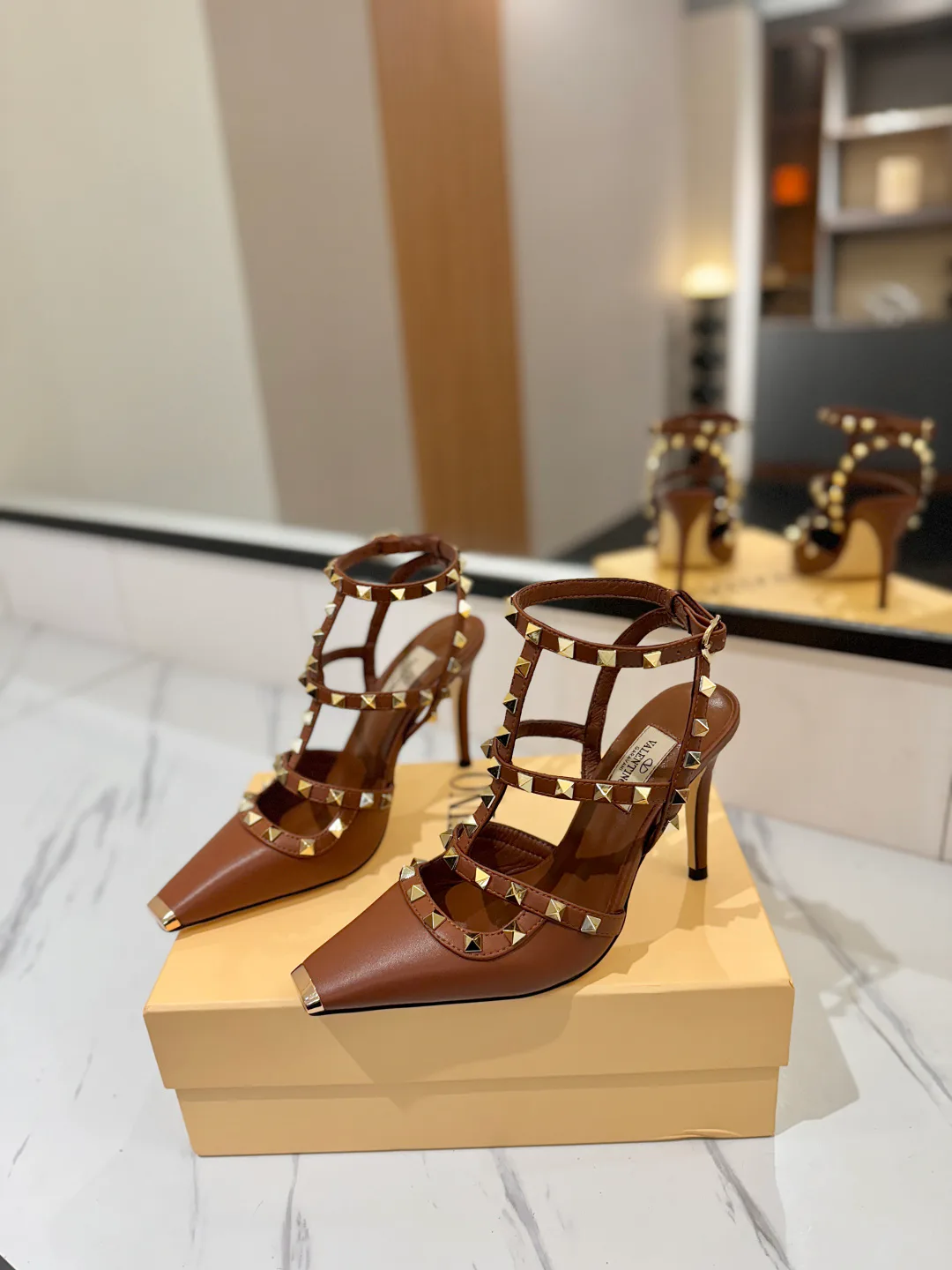 Босоножки Женские Valentino 17366644