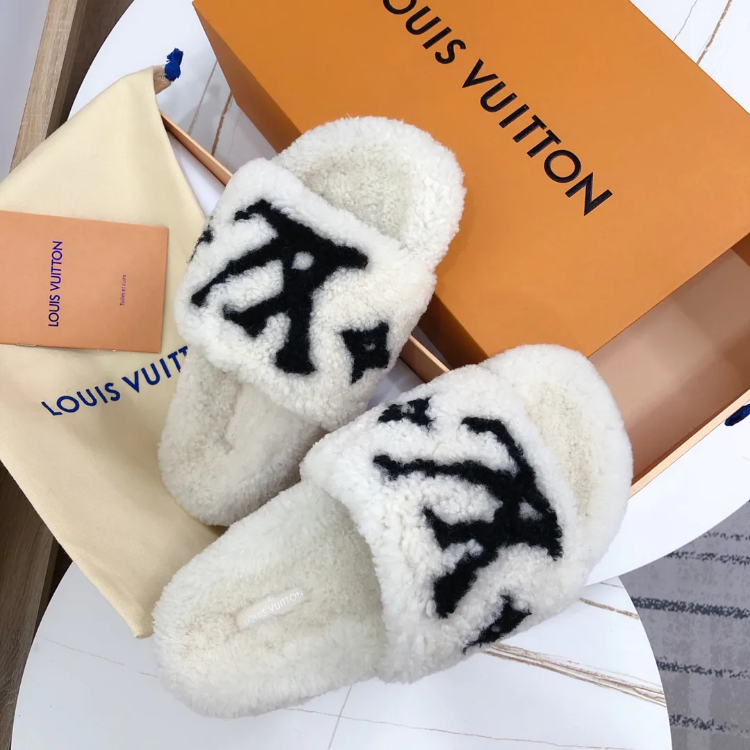 Тапочки Женские Louis Vuitton 18152851