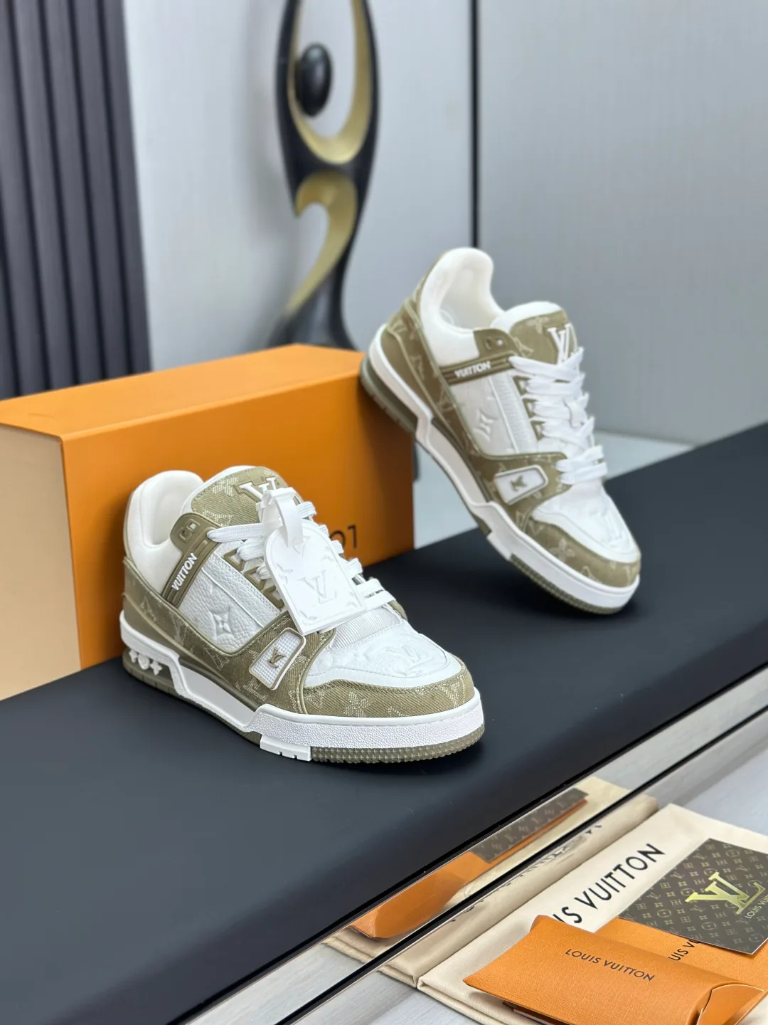 Кроссовки Женские Louis Vuitton 153026