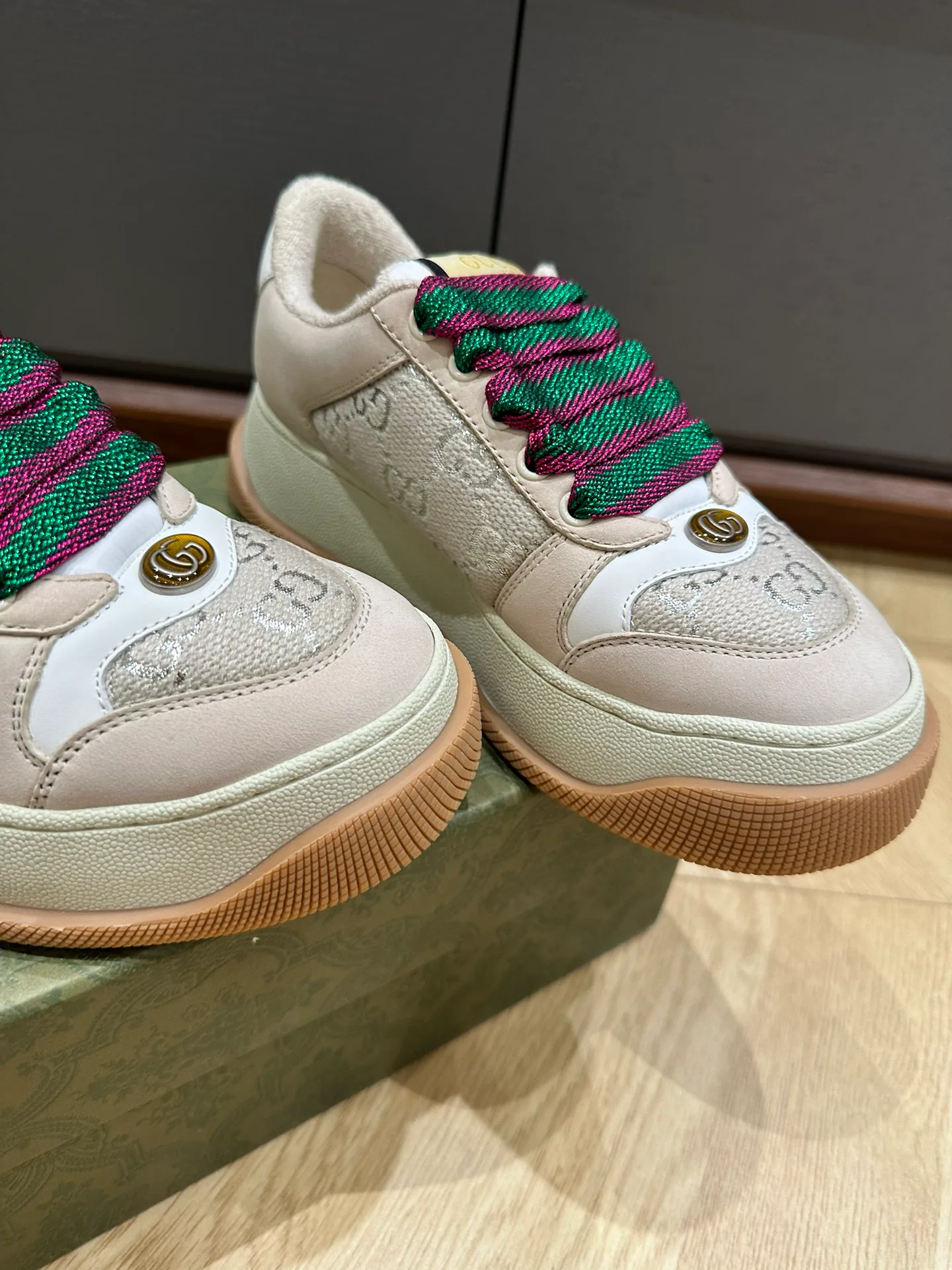 Кроссовки Женские Gucci 1331223