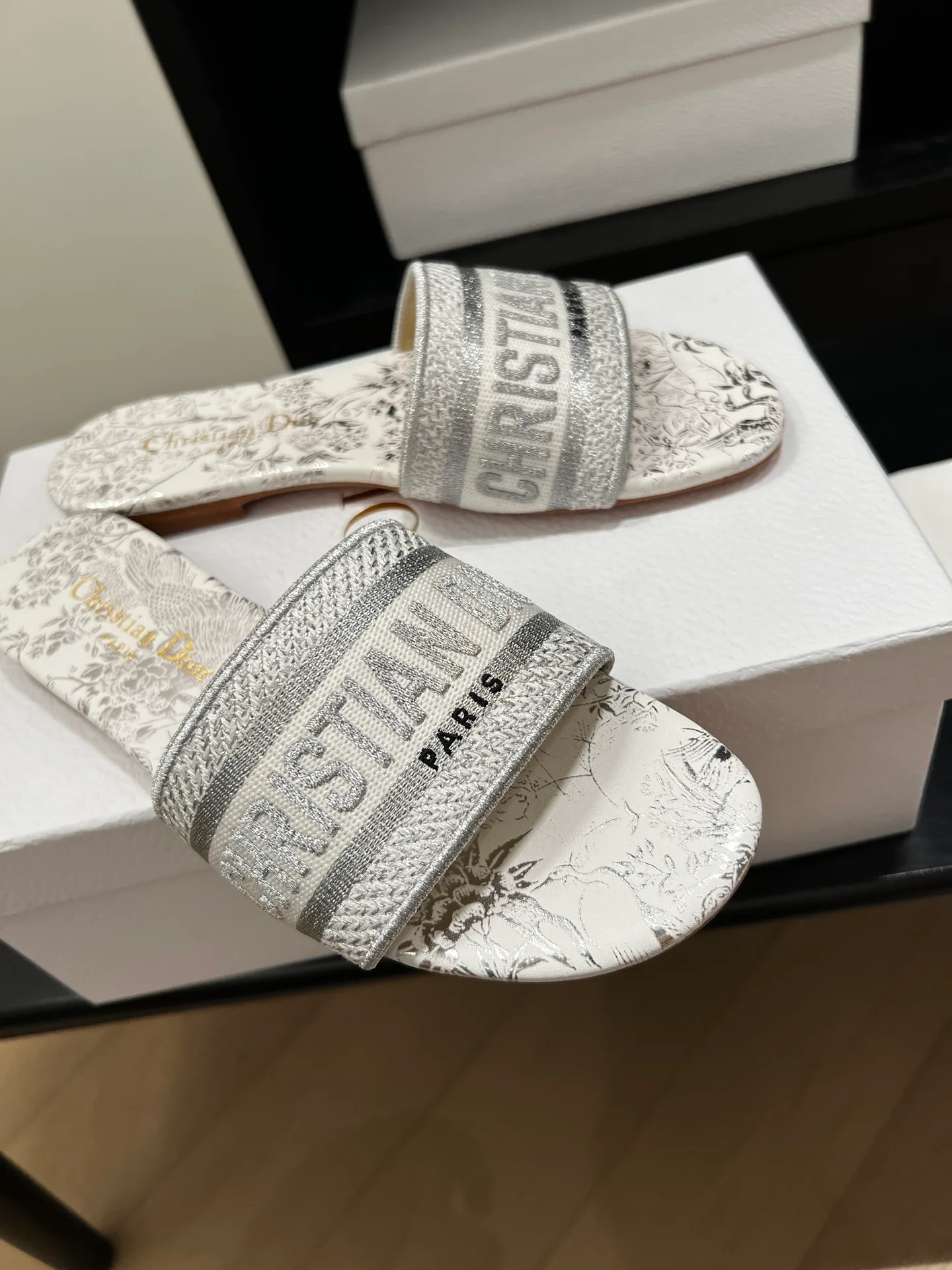 Шлепанцы Женские Christian Dior 11884675